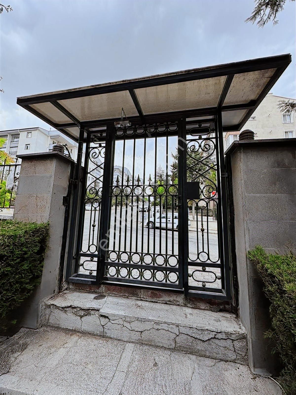 Serhat Mahallesi'nde Satılık 2+1 Muhteşem Lokasyon. - Görsel 13