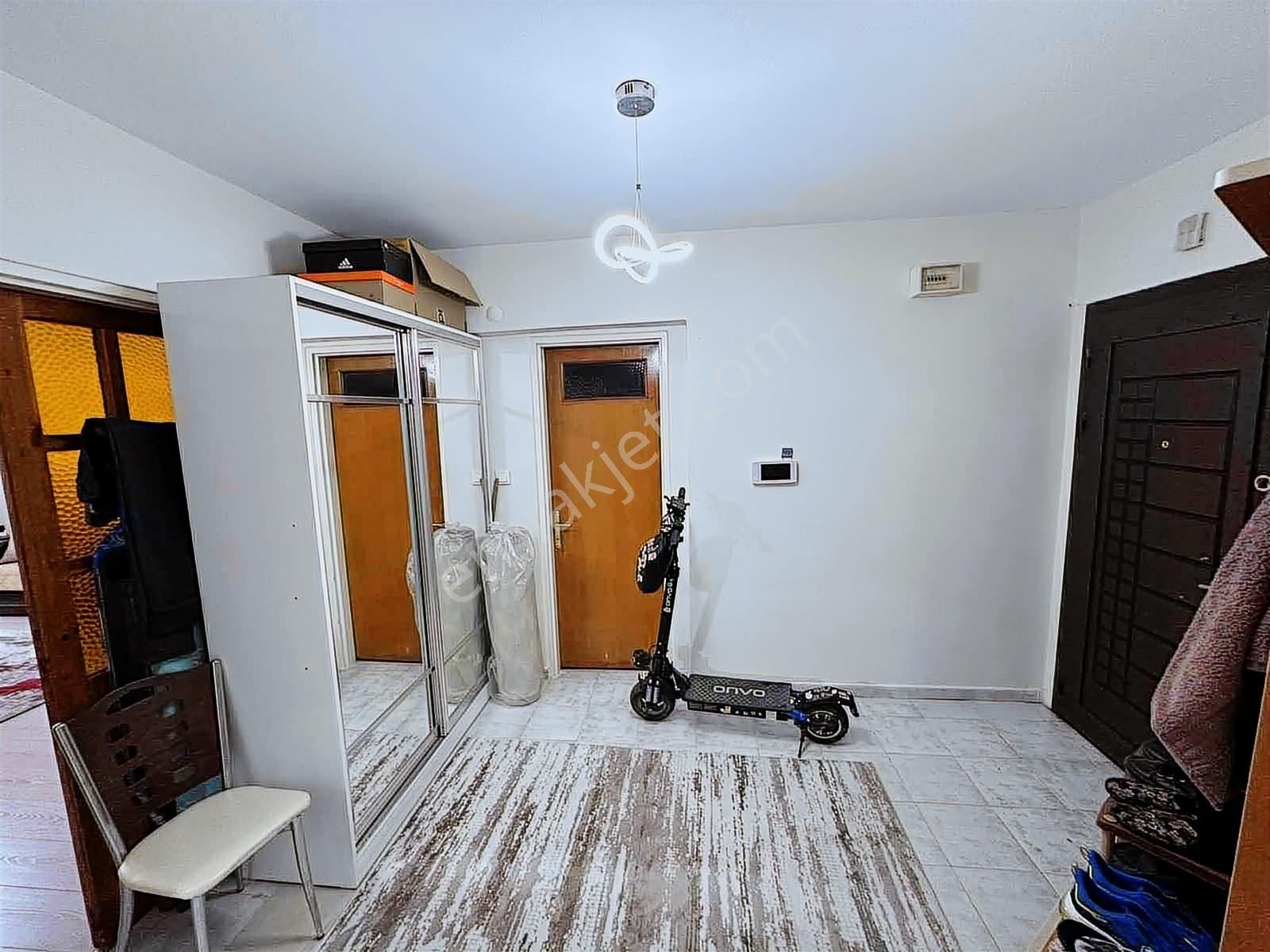 Serhat Mahallesi'nde Satılık 2+1 Muhteşem Lokasyon. - Görsel 6