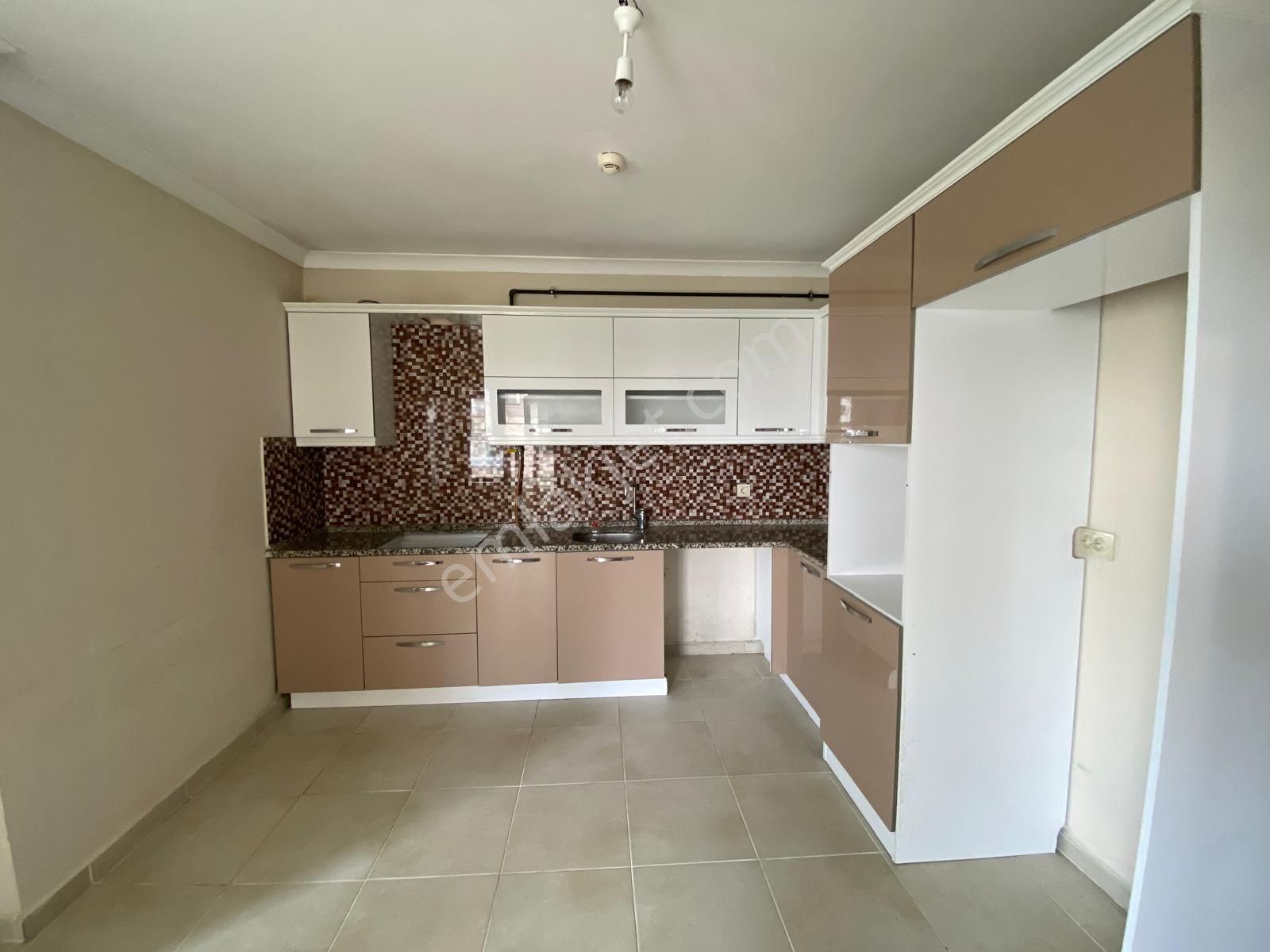 Trabzon Çukurçayır'da Kiralık 3+1 Daire - Görsel 2