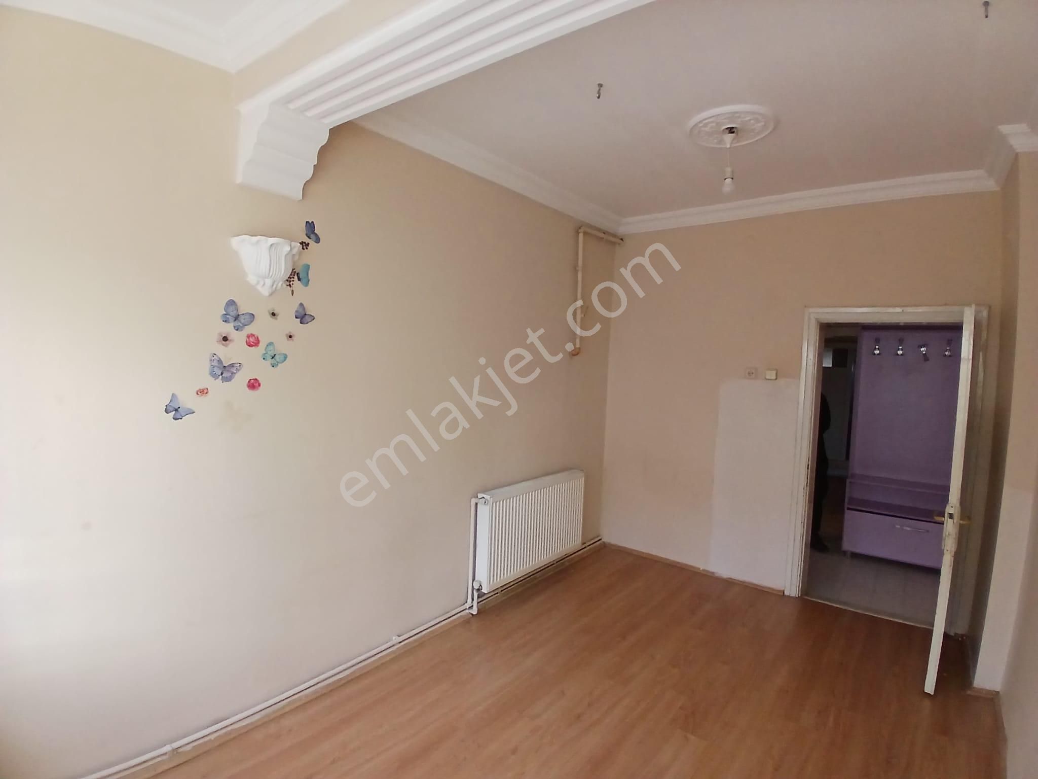 Akçay Emlak'tan Akşehir Jandarma Karakolu Civarında Doğalgazlı 1. Kat Satılık 3+1 Daire - Görsel 5