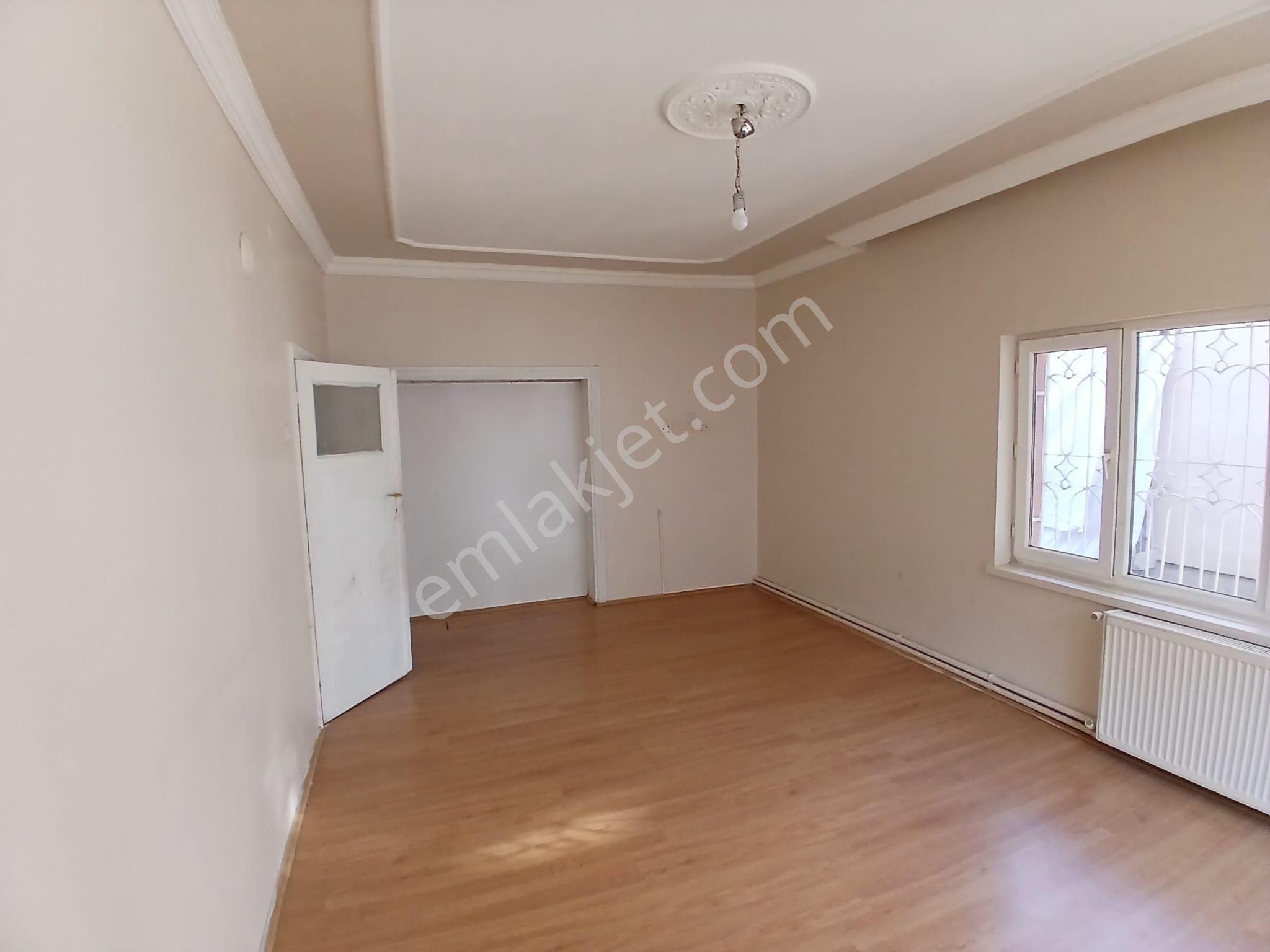 Akçay Emlak'tan Akşehir Jandarma Karakolu Civarında Doğalgazlı 1. Kat Satılık 3+1 Daire - Görsel 6