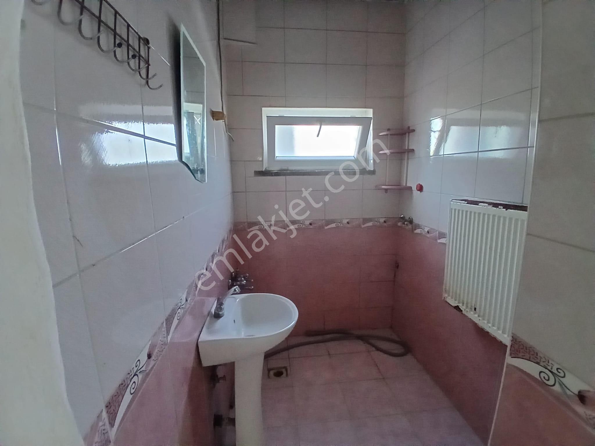 Akçay Emlak'tan Akşehir Jandarma Karakolu Civarında Doğalgazlı 1. Kat Satılık 3+1 Daire - Görsel 17