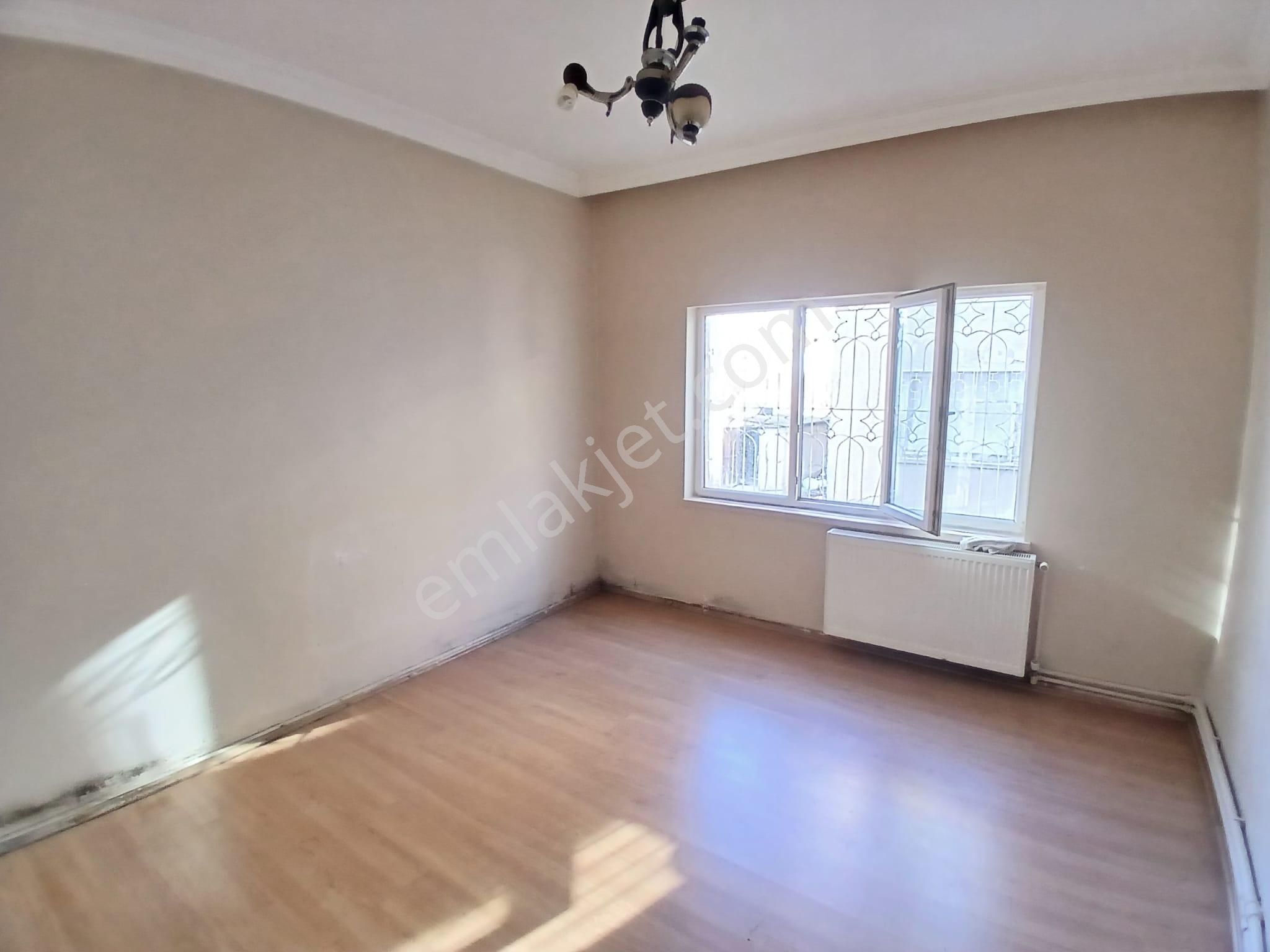 Akçay Emlak'tan Akşehir Jandarma Karakolu Civarında Doğalgazlı 1. Kat Satılık 3+1 Daire - Görsel 13