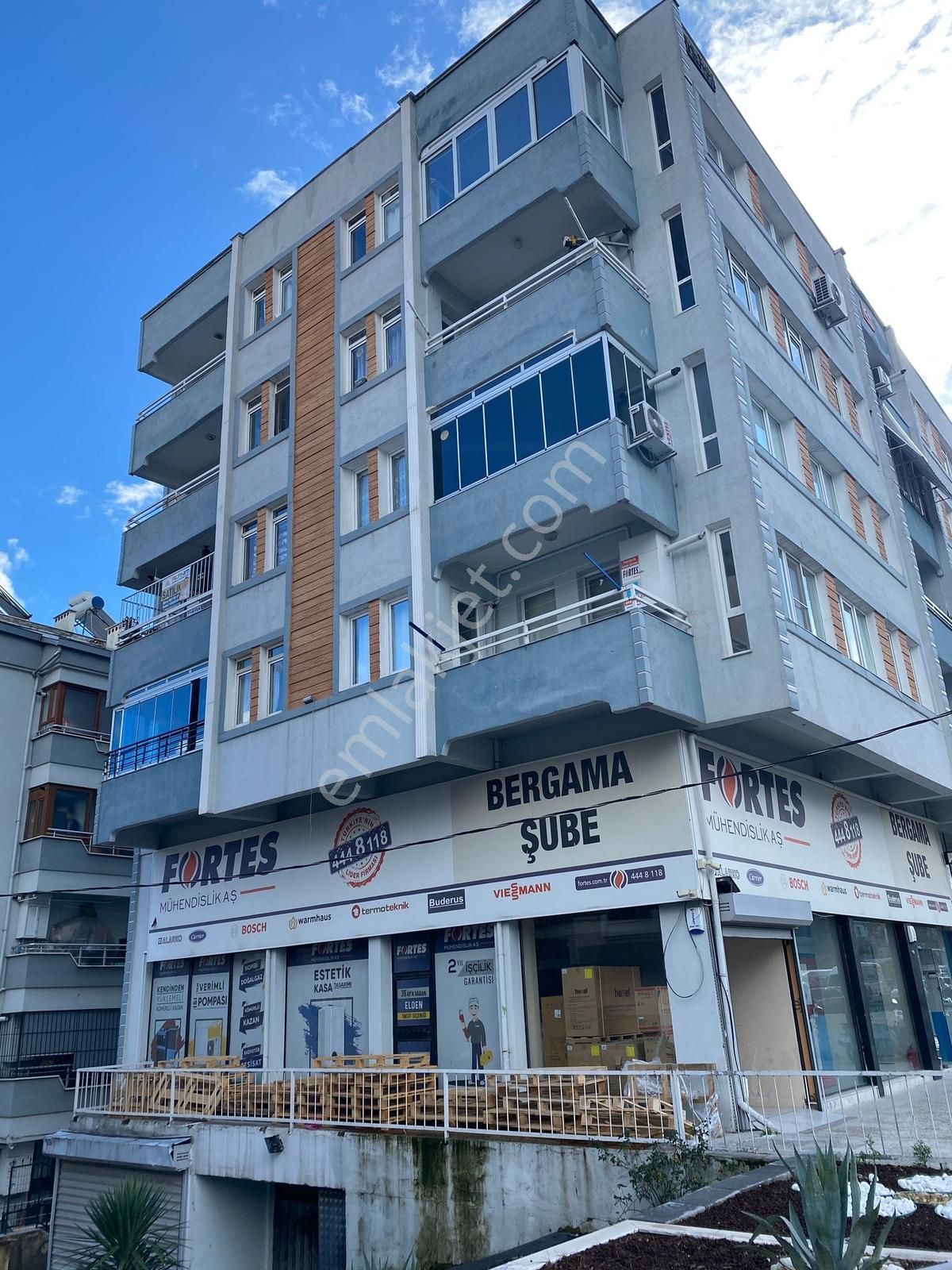 Bergama Fatihte Kaçırılmayacak Fırsat 130m² Geniş 3+1 Ara Kat - Görsel 21