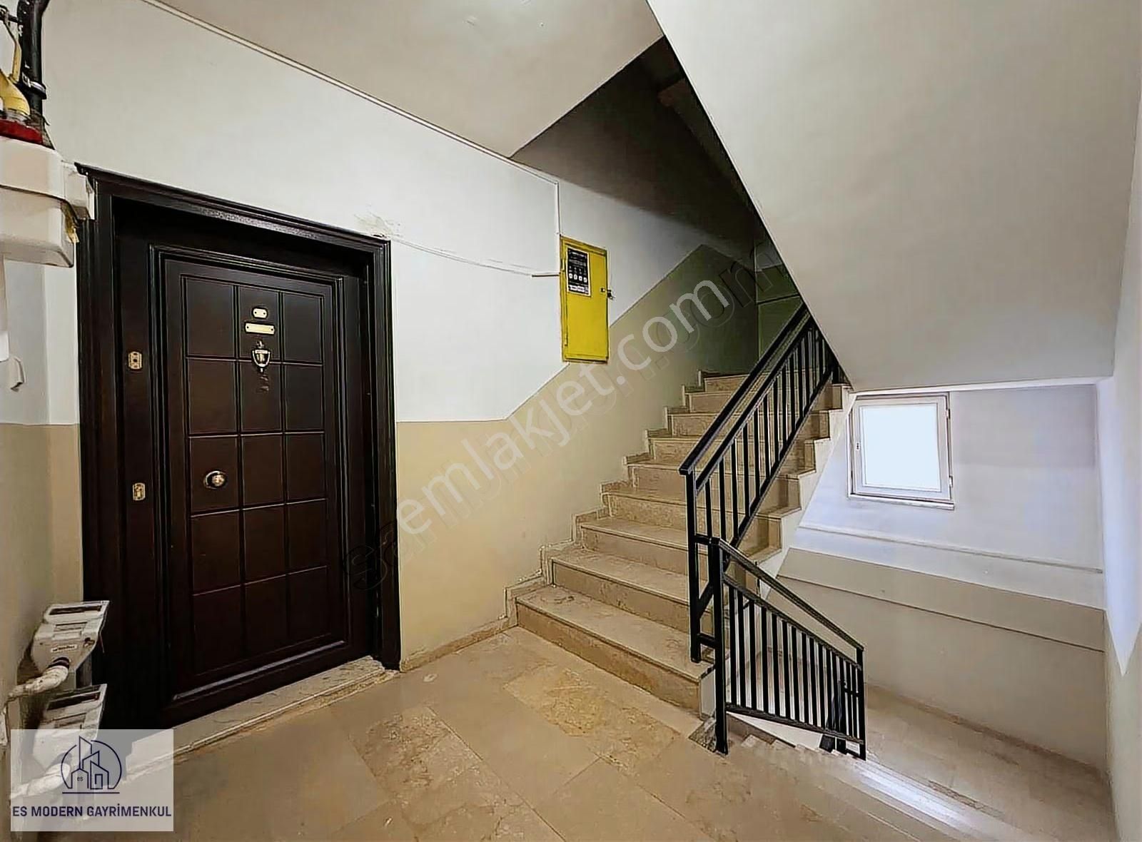 Gaffar Okan Cd. Üzeri Kiralık Cadde Cepheli 2+1 Geniş Daire - Görsel 7