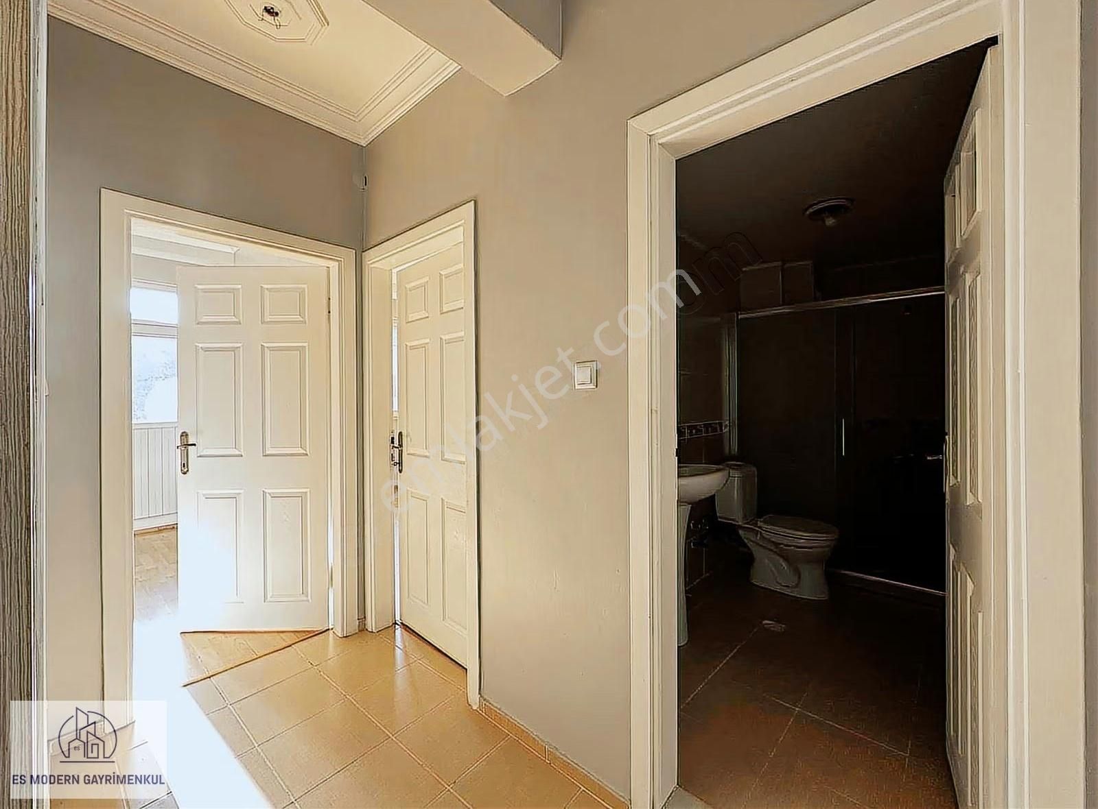 Gaffar Okan Cd. Üzeri Kiralık Cadde Cepheli 2+1 Geniş Daire - Görsel 27