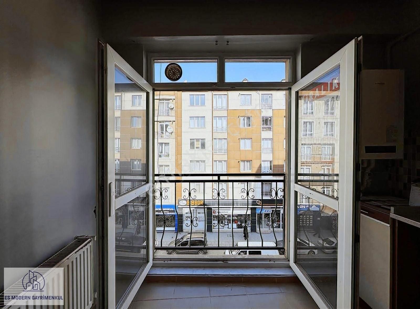 Gaffar Okan Cd. Üzeri Kiralık Cadde Cepheli 2+1 Geniş Daire - Görsel 12