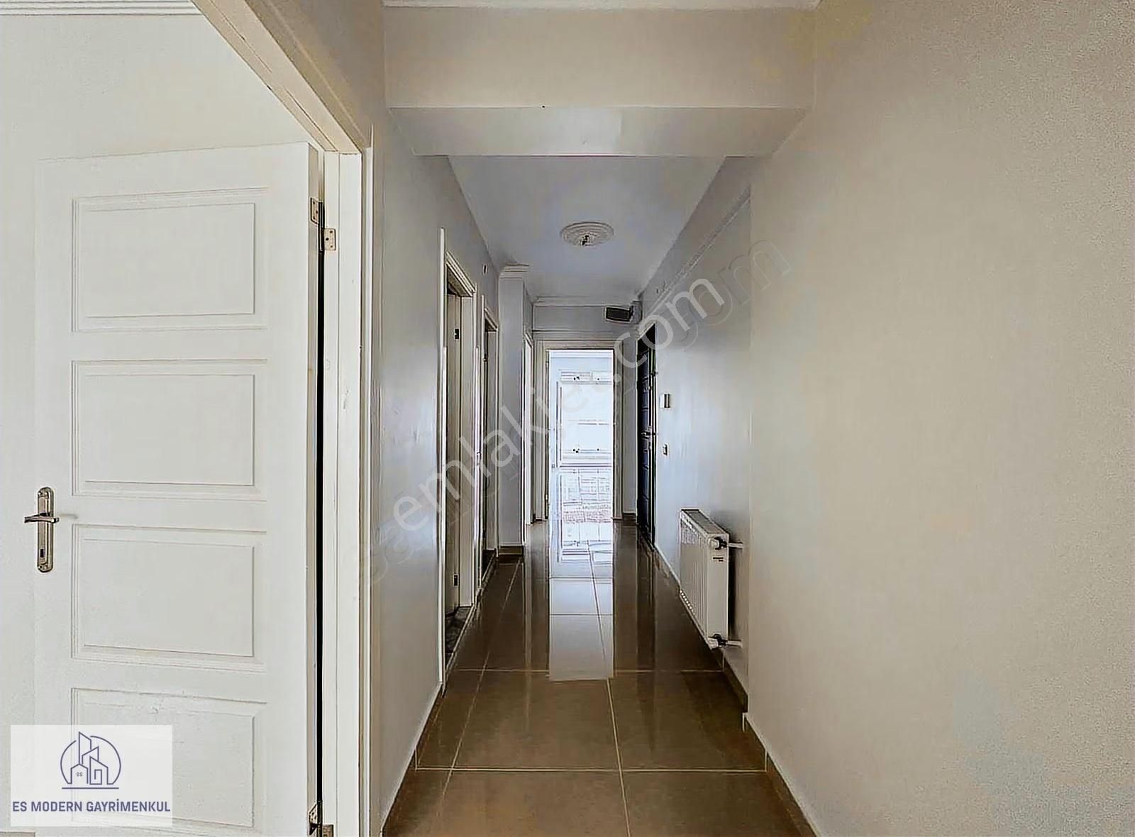 Gültepe'de Halk Cd. Çift Balkon & Arakat Kiralık 2+1 Daire - Görsel 10