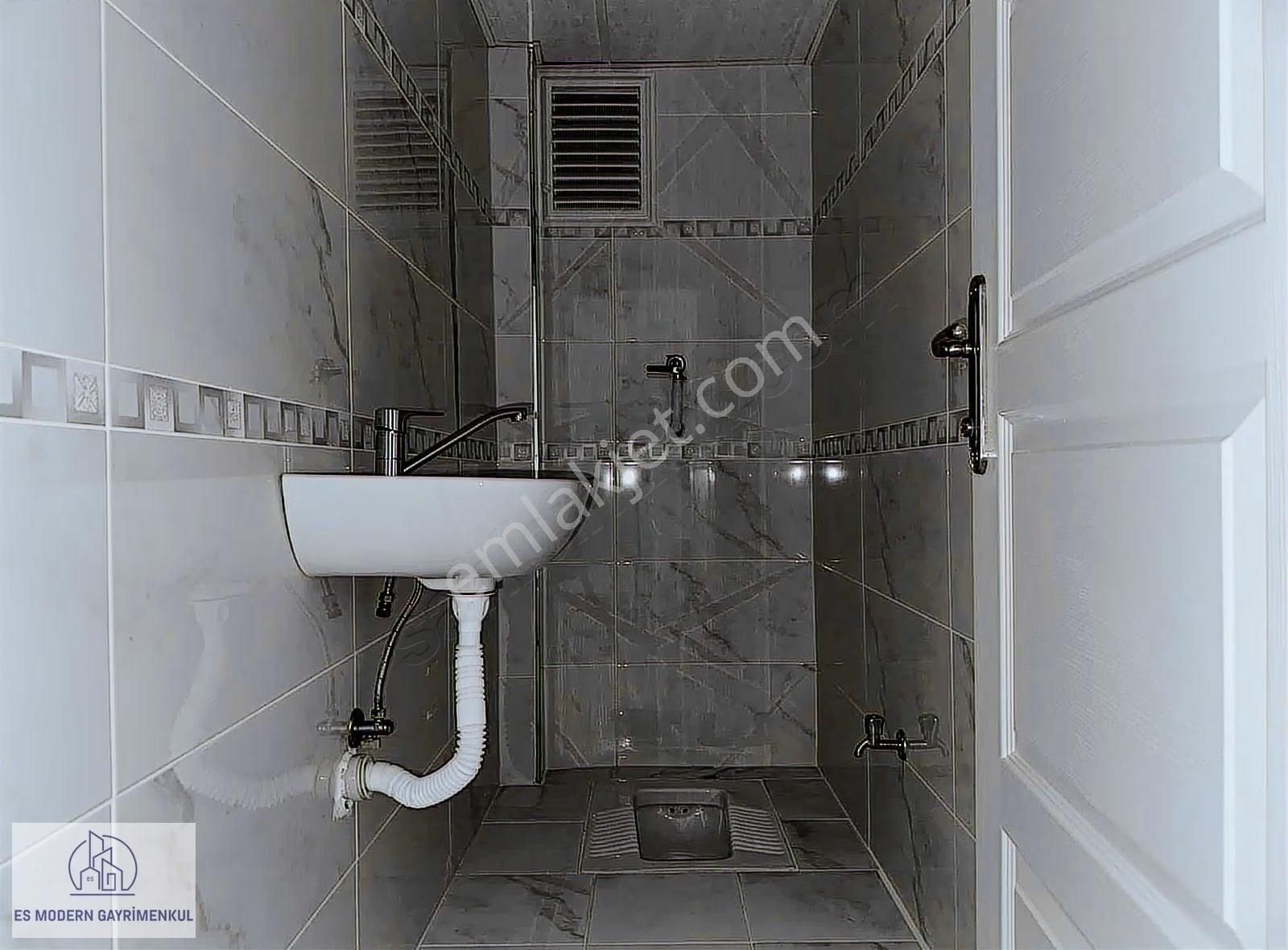 Gültepe'de Halk Cd. Çift Balkon & Arakat Kiralık 2+1 Daire - Görsel 8