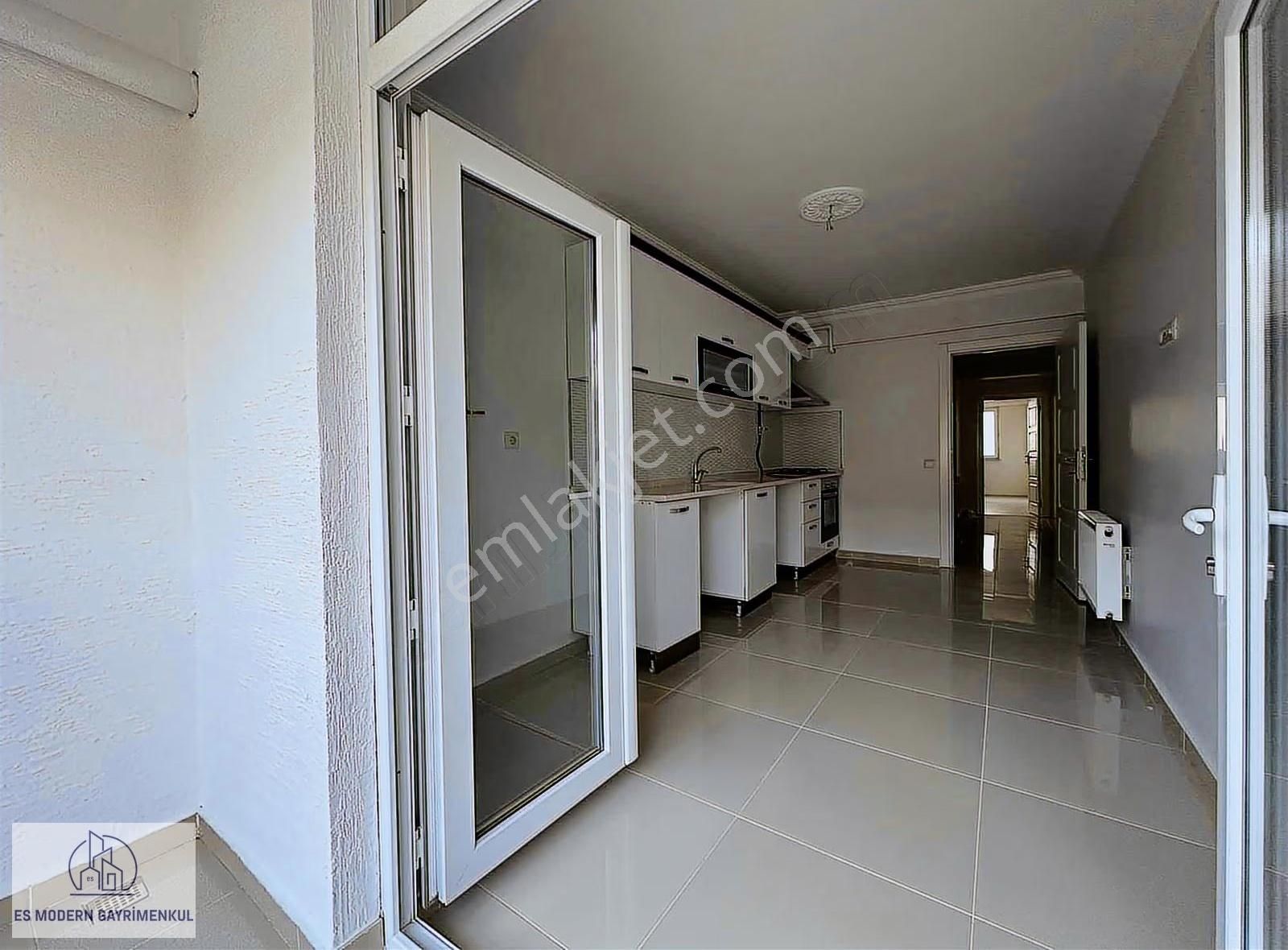 Gültepe'de Halk Cd. Çift Balkon & Arakat Kiralık 2+1 Daire - Görsel 9