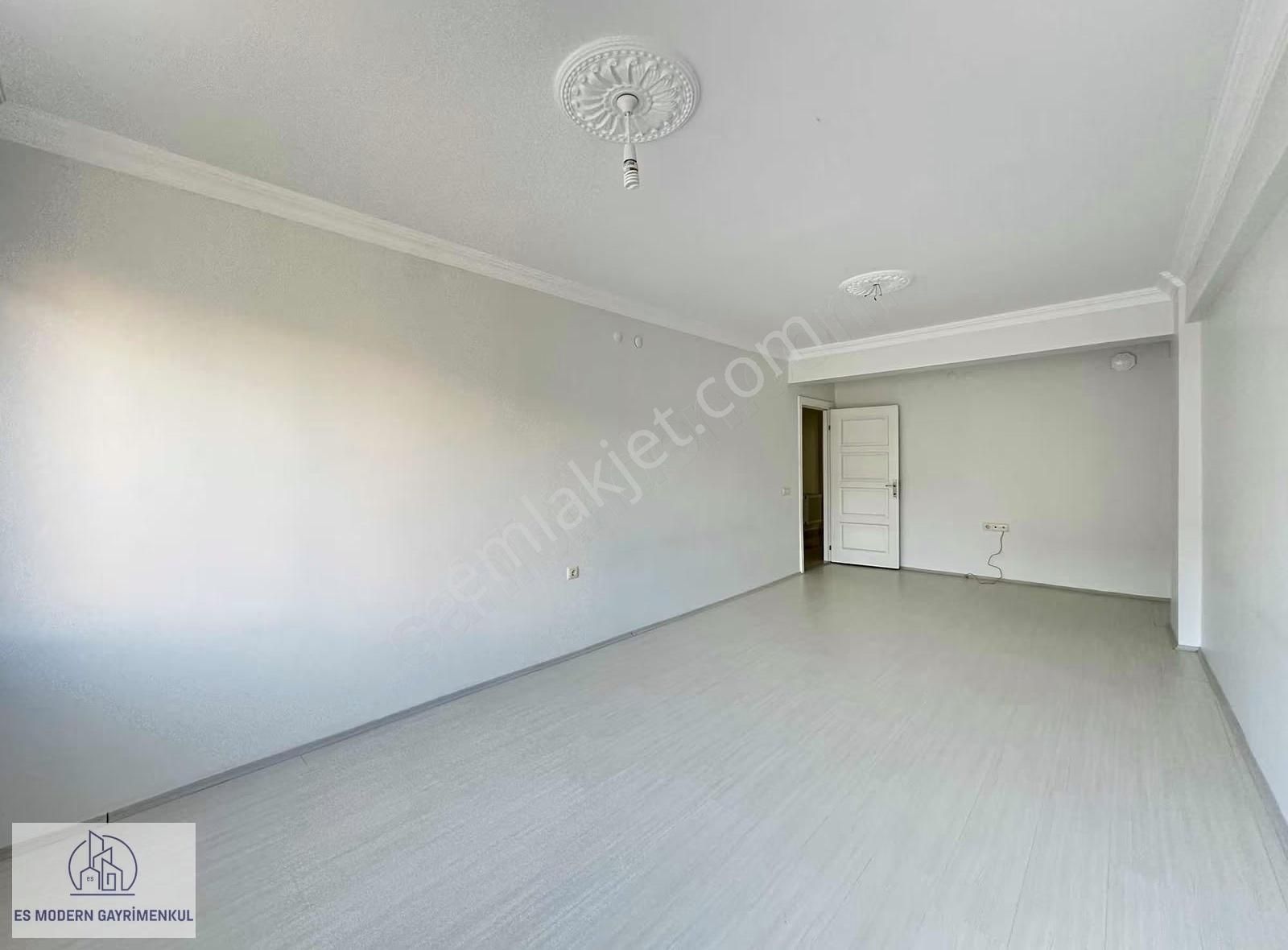 Gültepe'de Halk Cd. Çift Balkon & Arakat Kiralık 2+1 Daire - Görsel 6