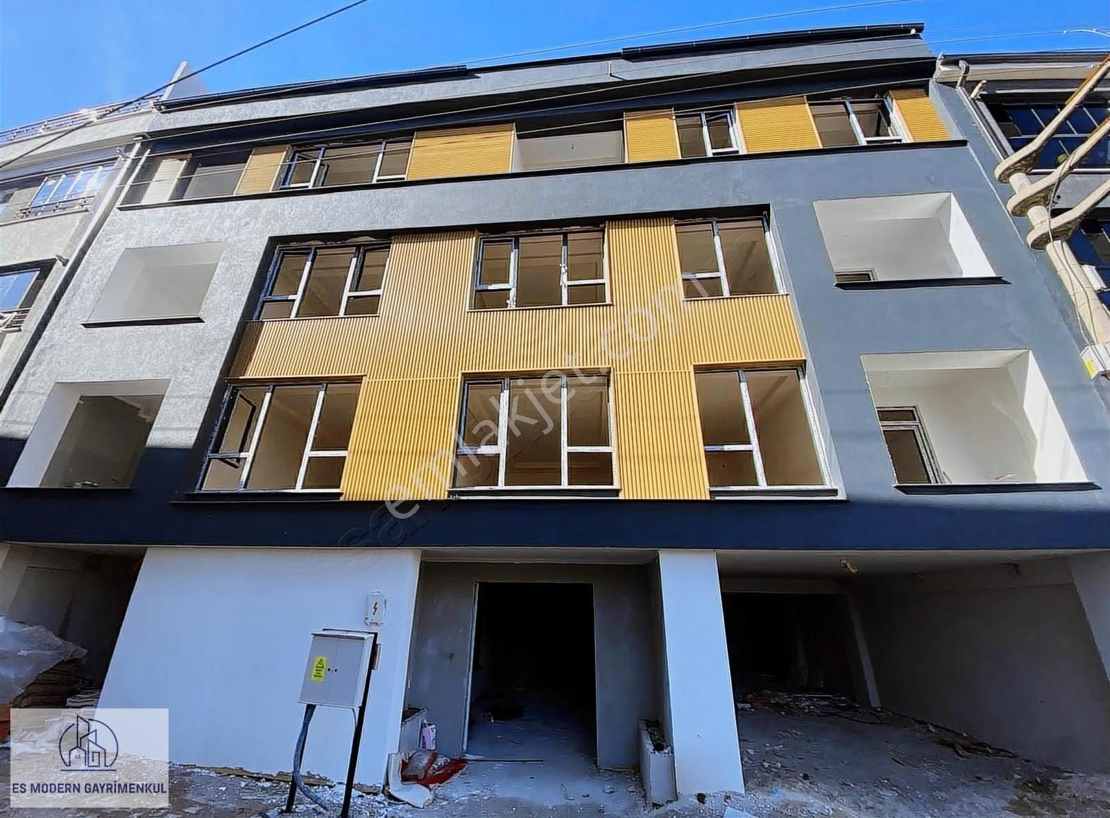 Esentepe Mah. Yerden Isıtmalı 1+1 Satılık Daire - Görsel 6
