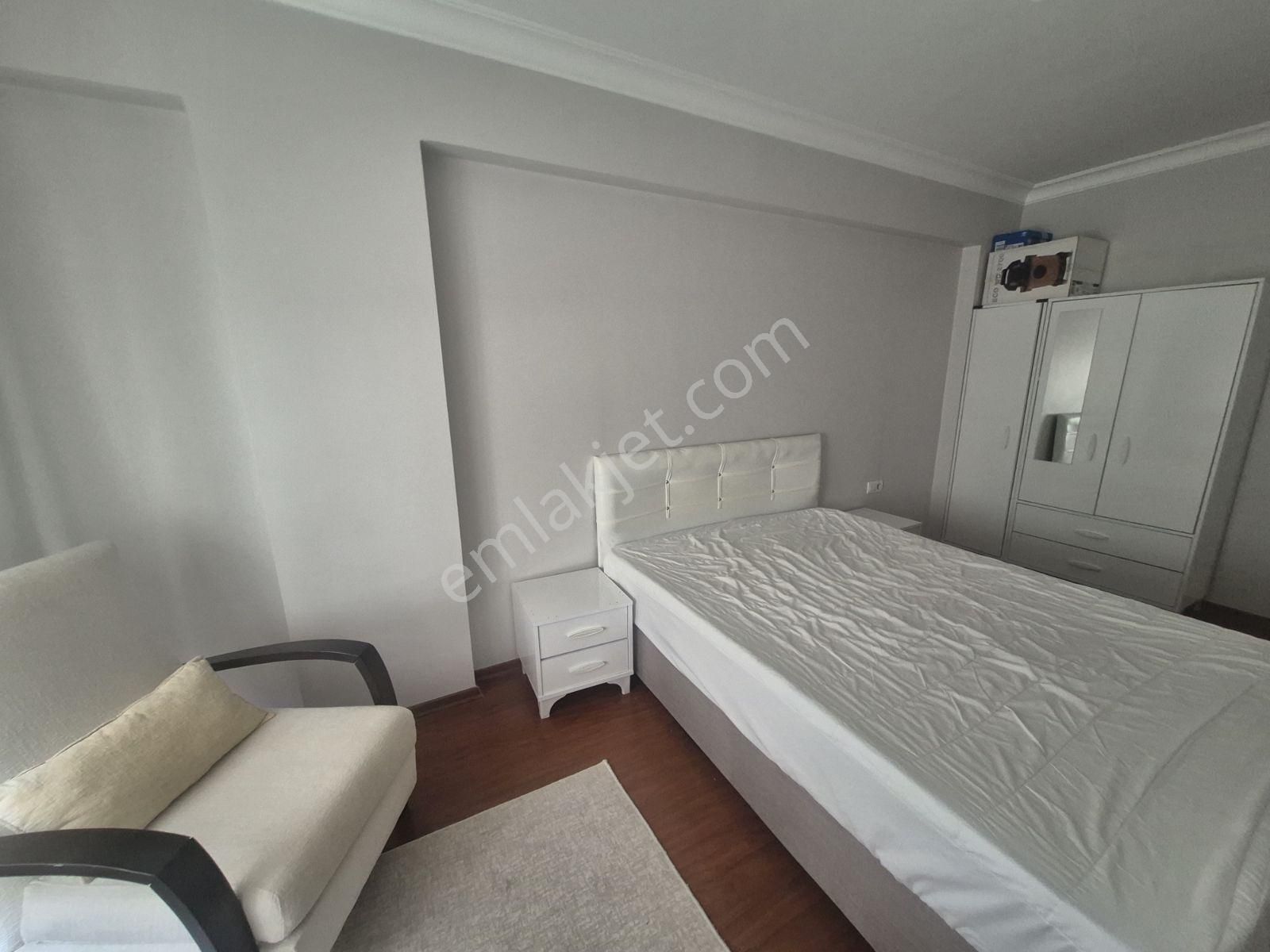 Konak Kahramanlar'da Eşyalı Kiralık 2+1 Daire - Görsel 2