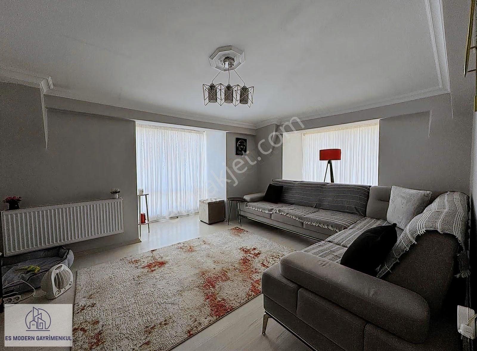 Gaffar Okan Cd Dibinde 3+1 Kullanışlı Daire