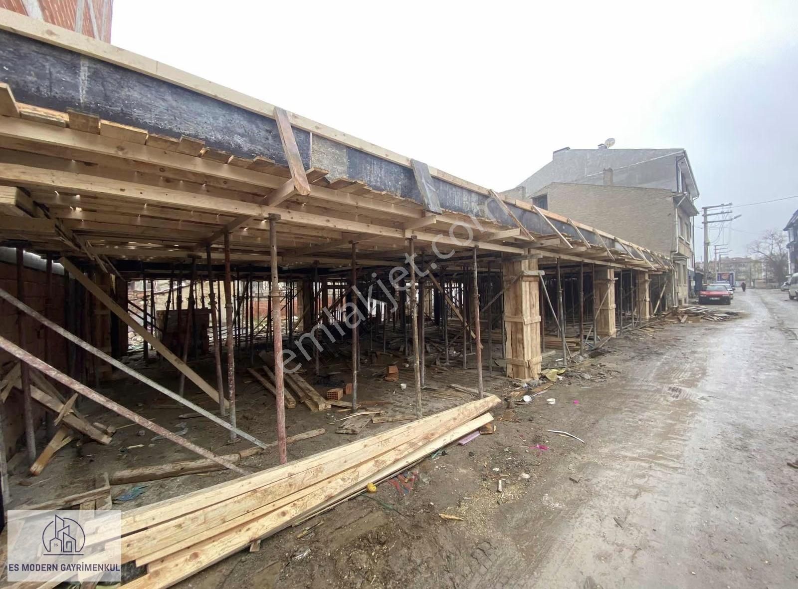 Esentepe Mah.yapım Aşamasında Yerden Isıtma Satılık 1+1 Daire - Görsel 3