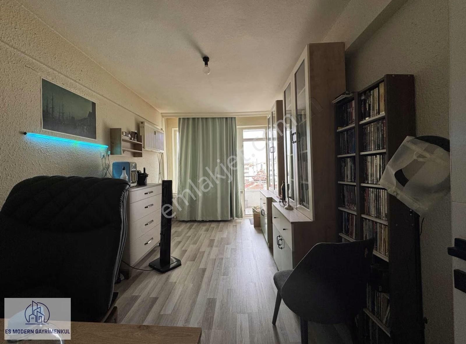 Doktorlar Cd. Tramvay Durağı Önünde Mükemmel Konum 3+1 Daire - Görsel 31