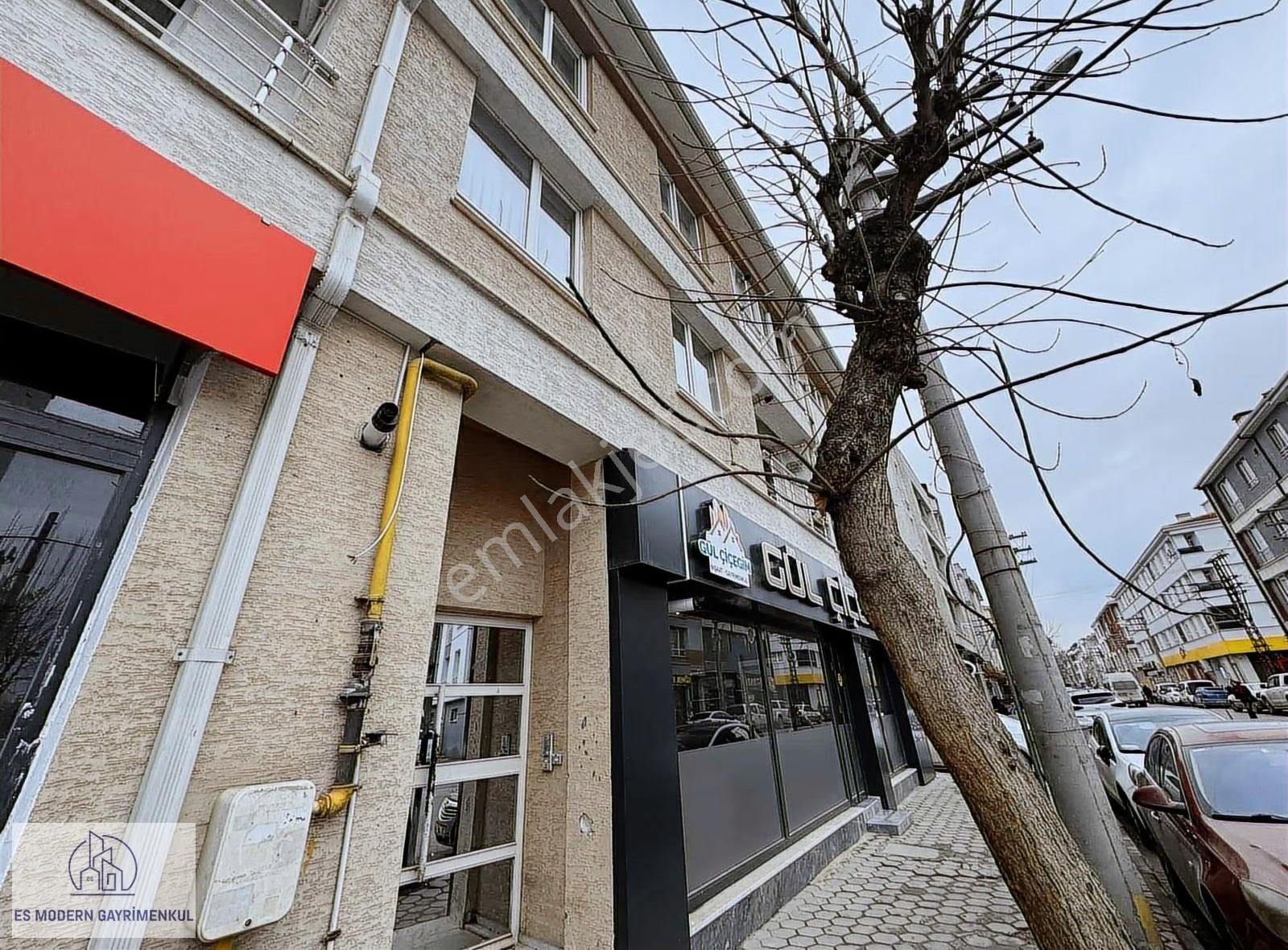 Zafer Mh. Esenyurt Sk Üzeri Geniş 2+1 Daire - Görsel 2