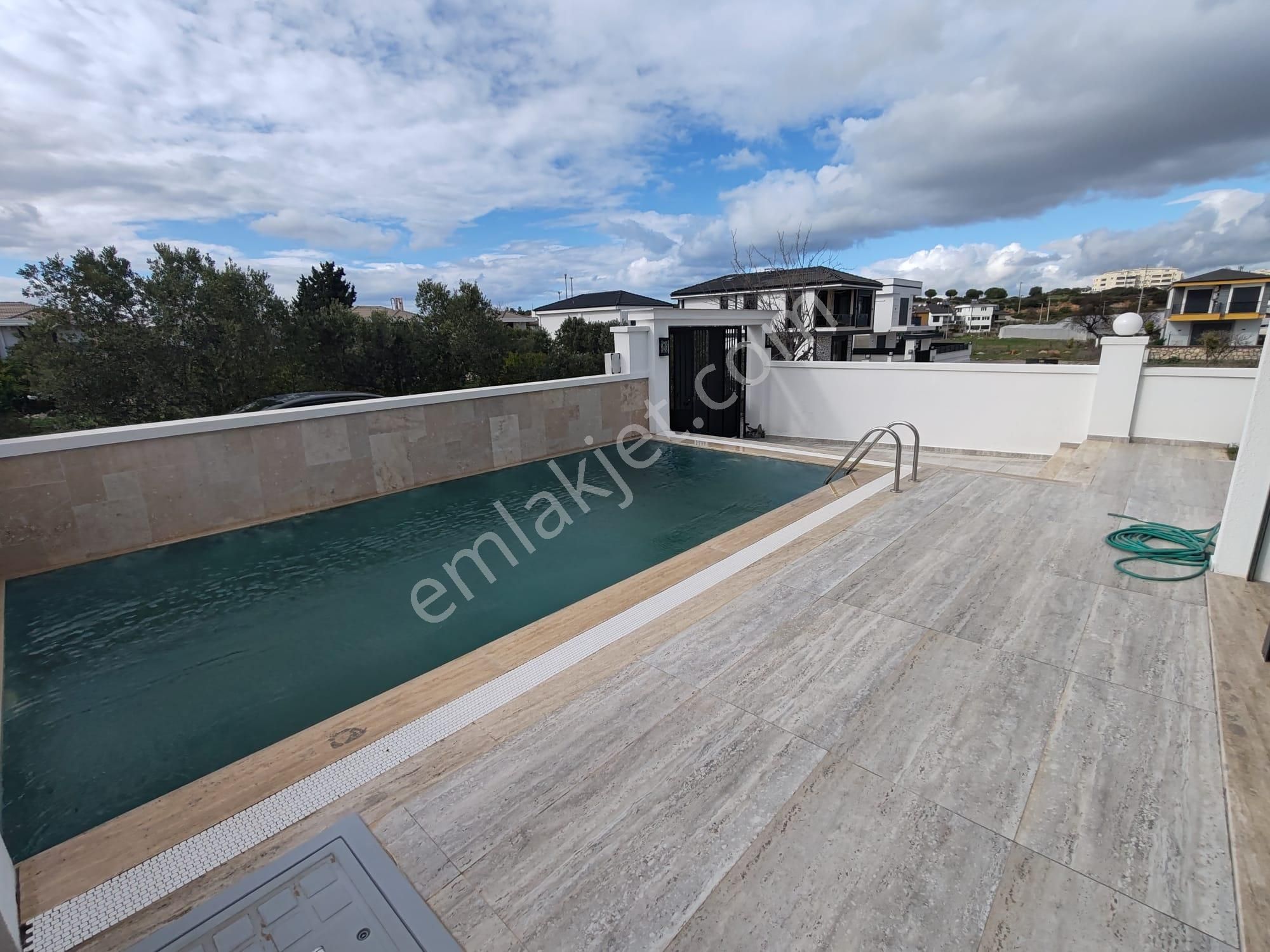 Didim'de 3+1 Satılık Villa Lüks, Havuzlu Otoparklı - Görsel 5