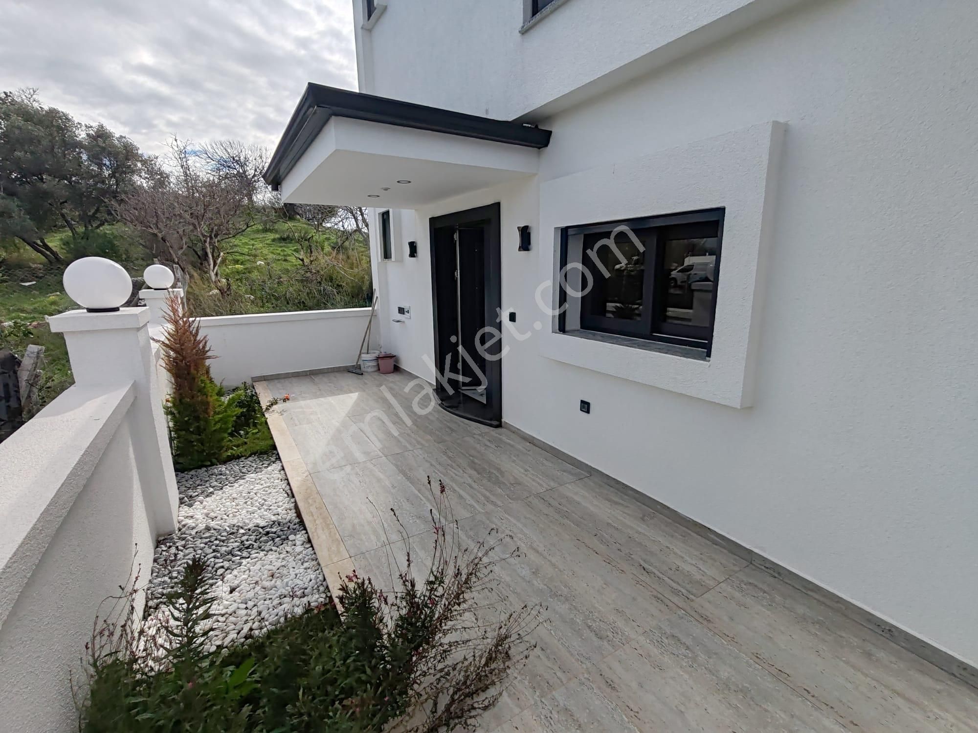 Didim'de 3+1 Satılık Villa Lüks, Havuzlu Otoparklı - Görsel 11