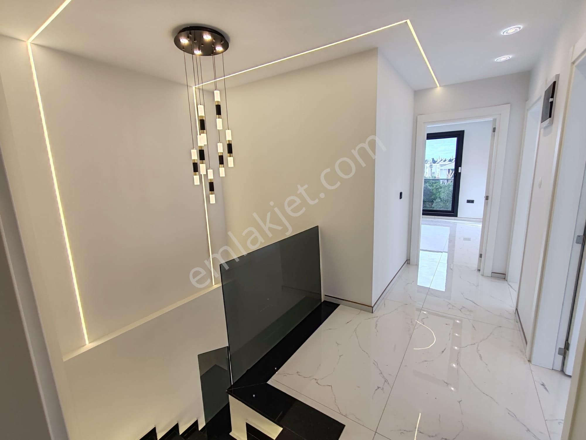 Didim'de 3+1 Satılık Villa Lüks, Havuzlu Otoparklı - Görsel 25