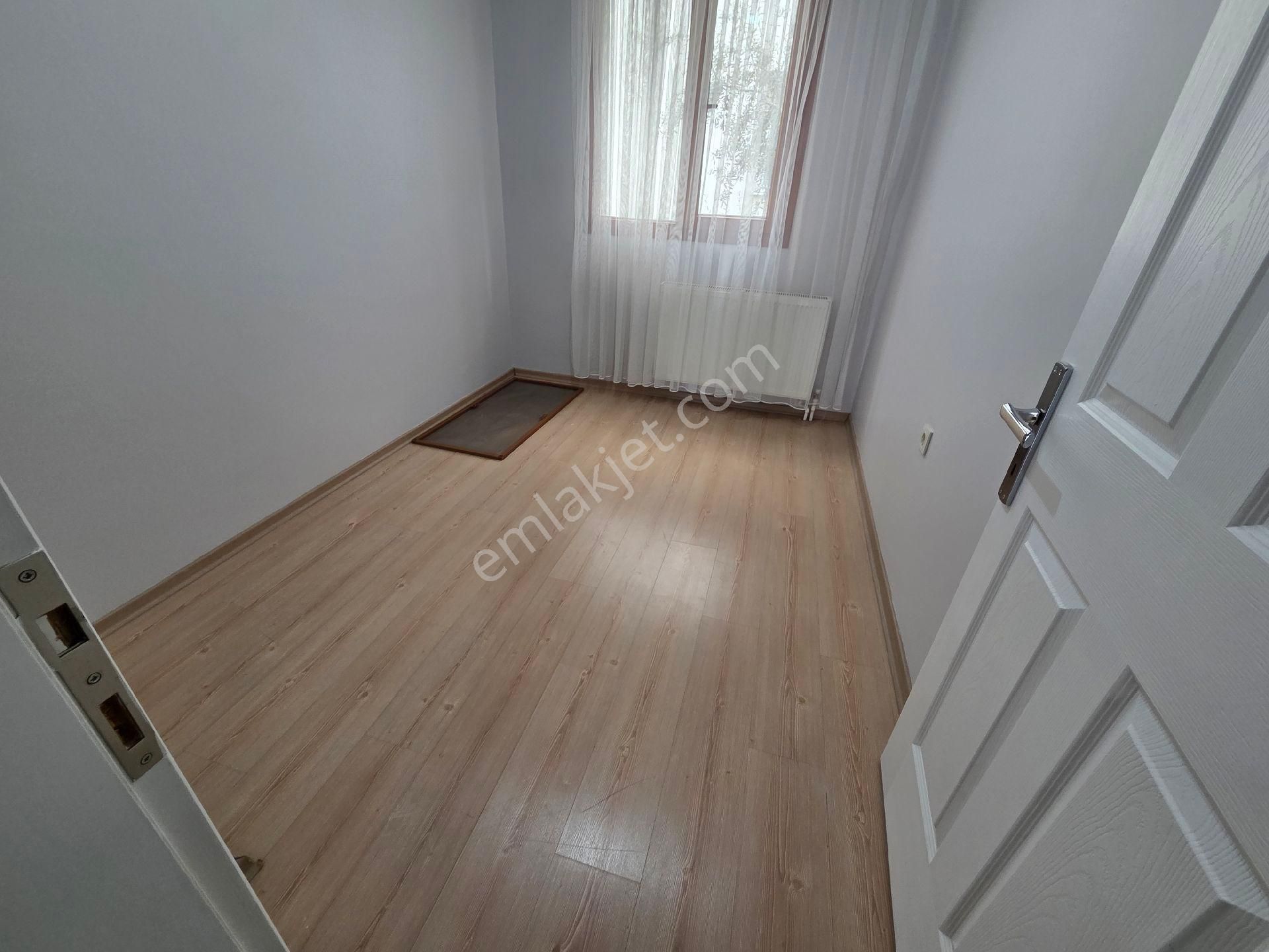 Karşıyaka Şemikler İzban Yakını 2+1 Kapalı Mutfak - Görsel 23