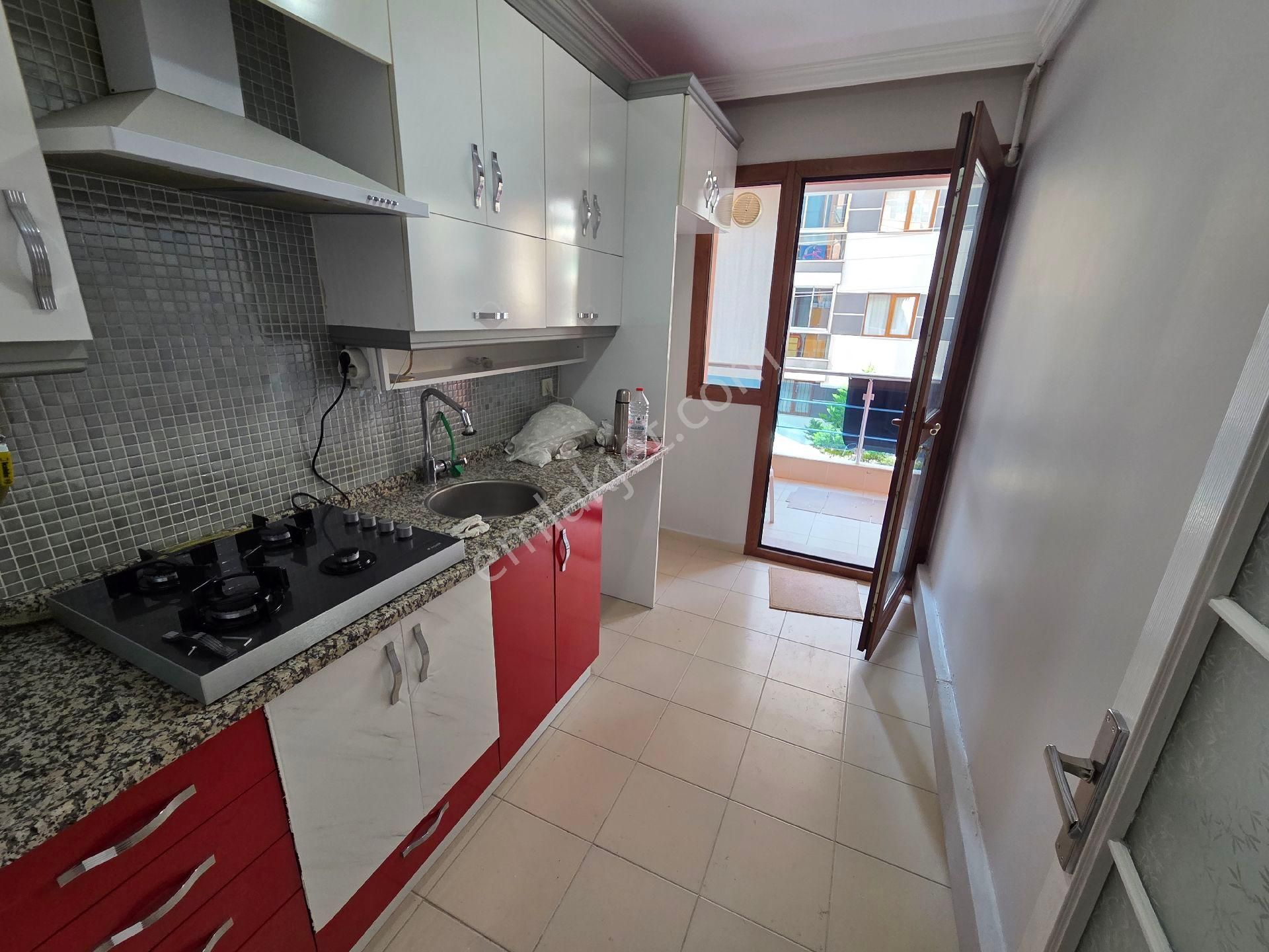 Karşıyaka Şemikler İzban Yakını 2+1 Kapalı Mutfak - Görsel 12