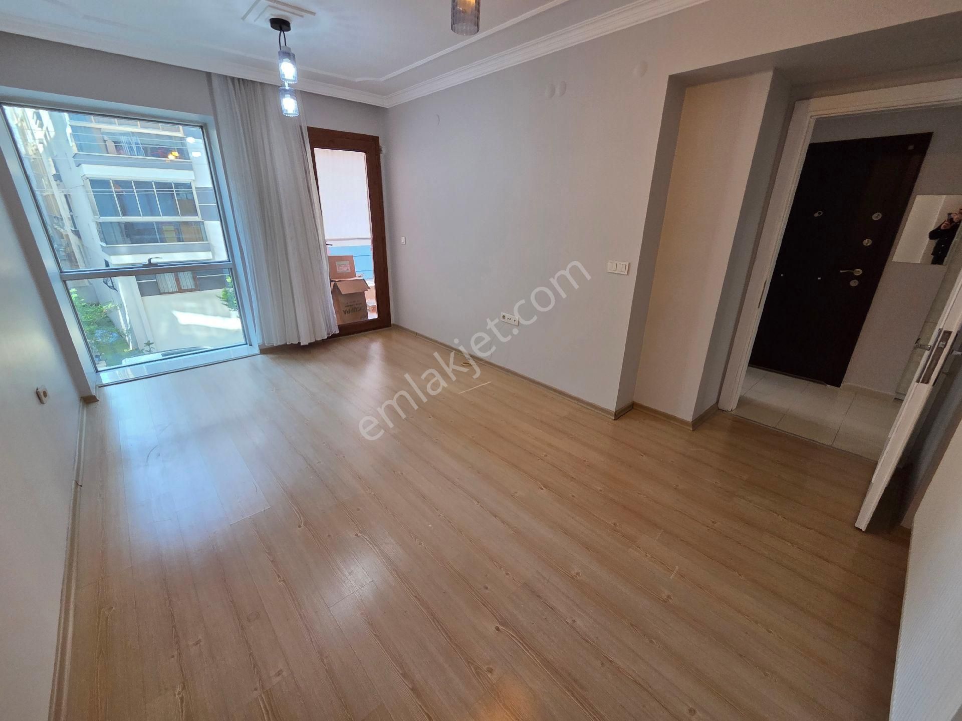 Karşıyaka Şemikler İzban Yakını 2+1 Kapalı Mutfak - Görsel 7