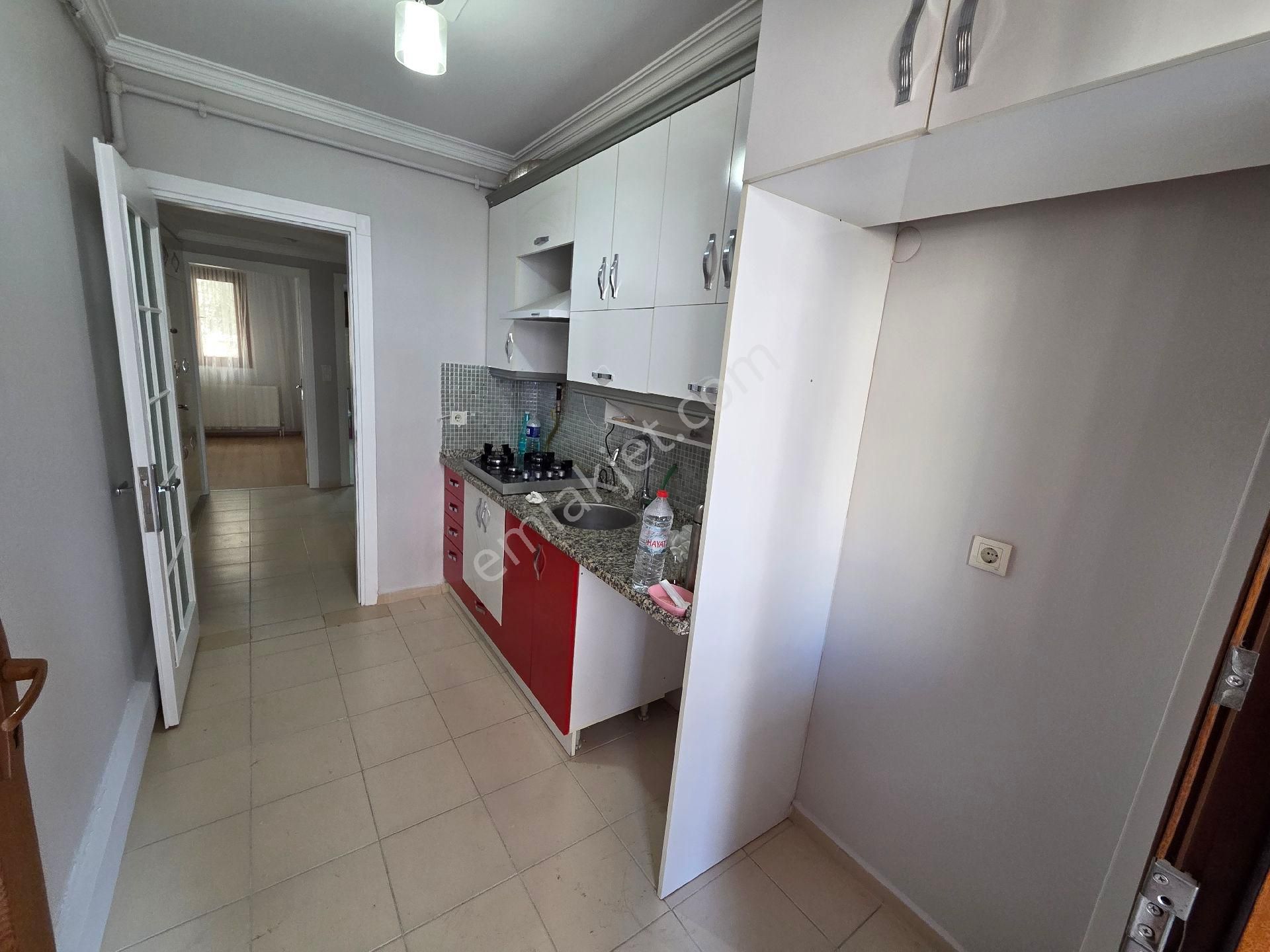 Karşıyaka Şemikler İzban Yakını 2+1 Kapalı Mutfak - Görsel 13