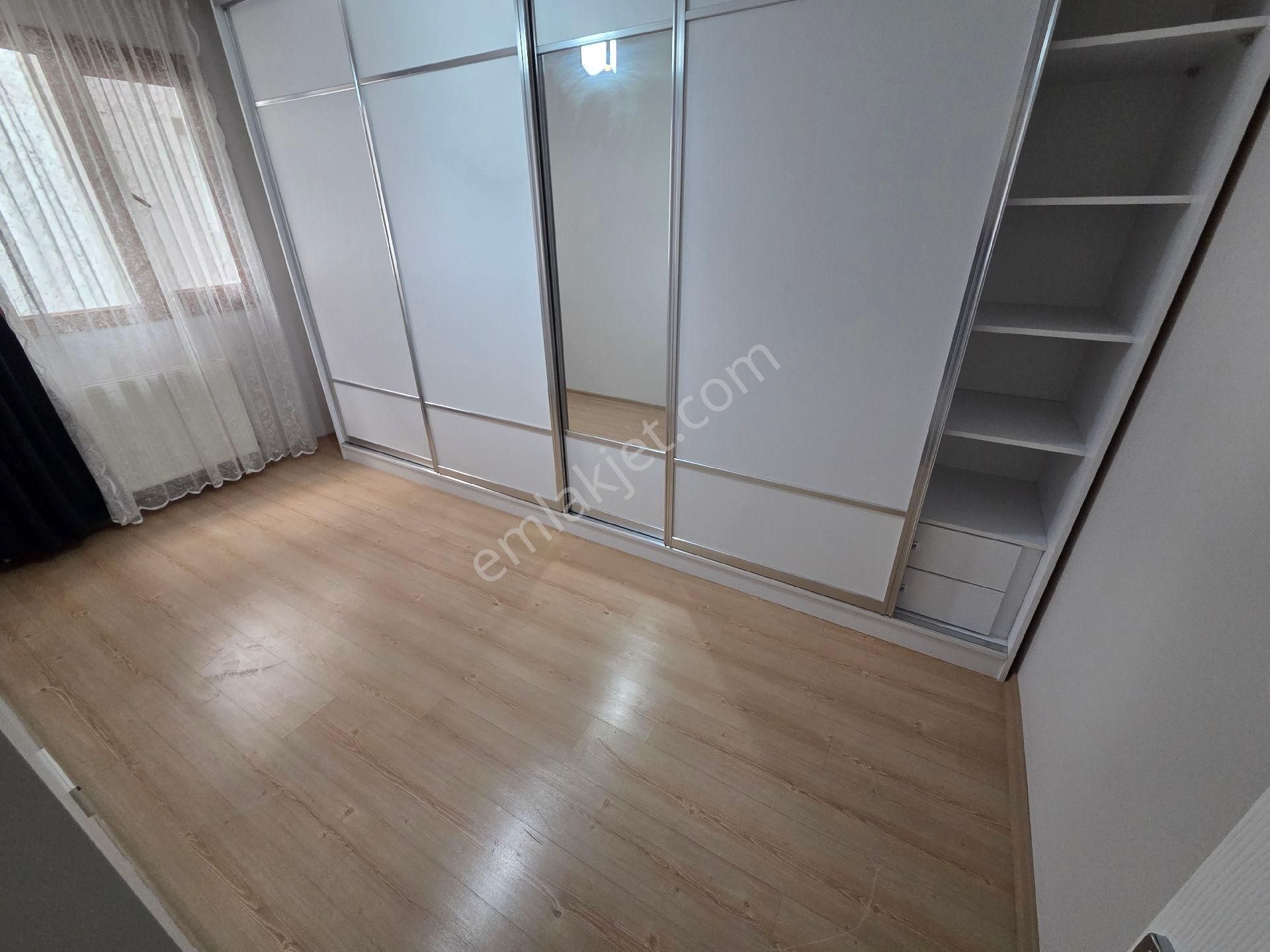 Karşıyaka Şemikler İzban Yakını 2+1 Kapalı Mutfak - Görsel 30