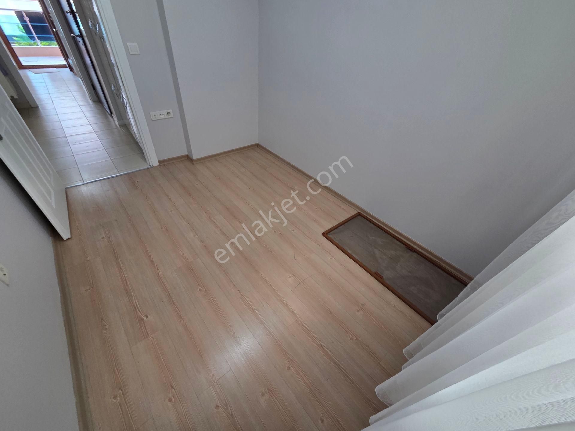 Karşıyaka Şemikler İzban Yakını 2+1 Kapalı Mutfak - Görsel 24