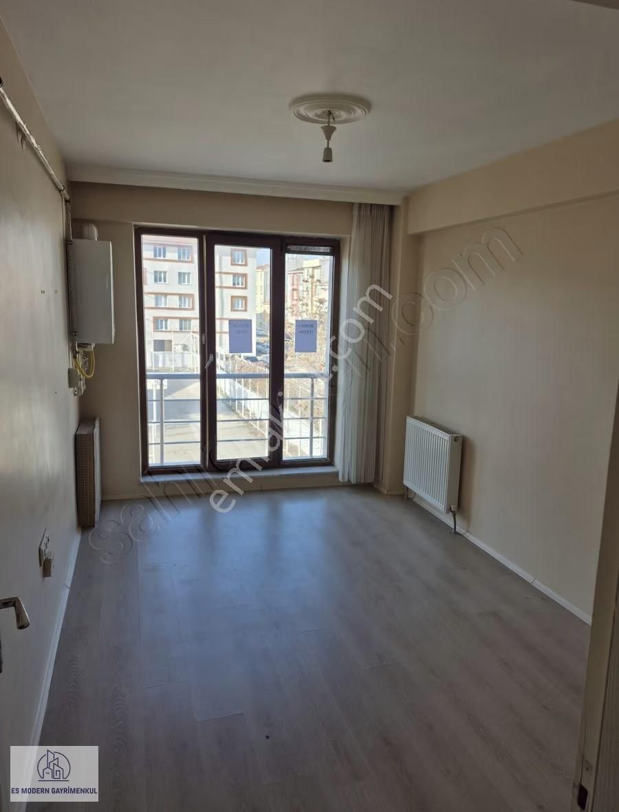 Sütlüce Mh. Üniversite Yakını Kiralık Geniş 2+0 Daire - Görsel 7