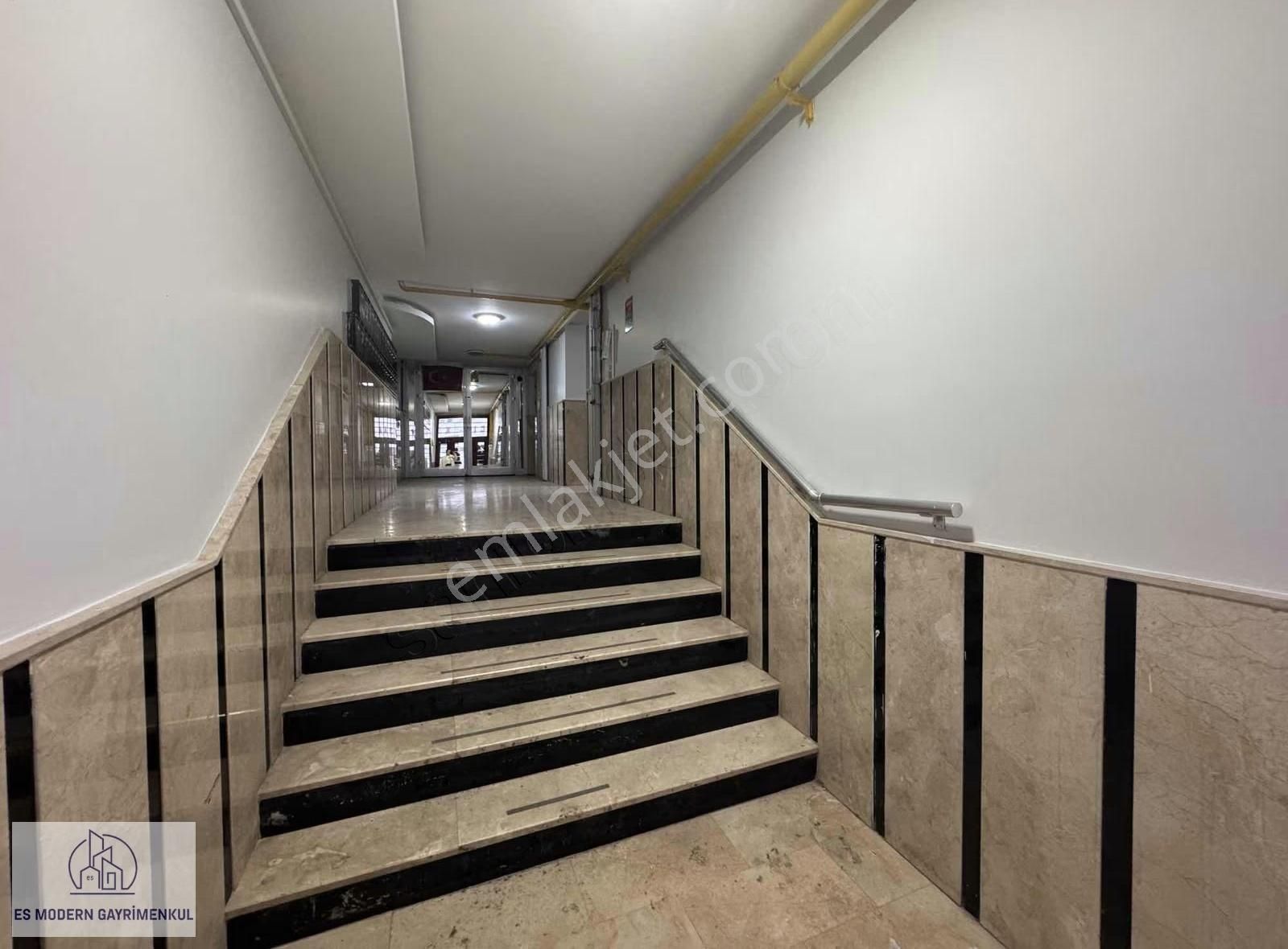 Gazi Yakup Satar Cd. Üzerinde Ebeveyn Banyolu Geniş 3+1 Daire - Görsel 32