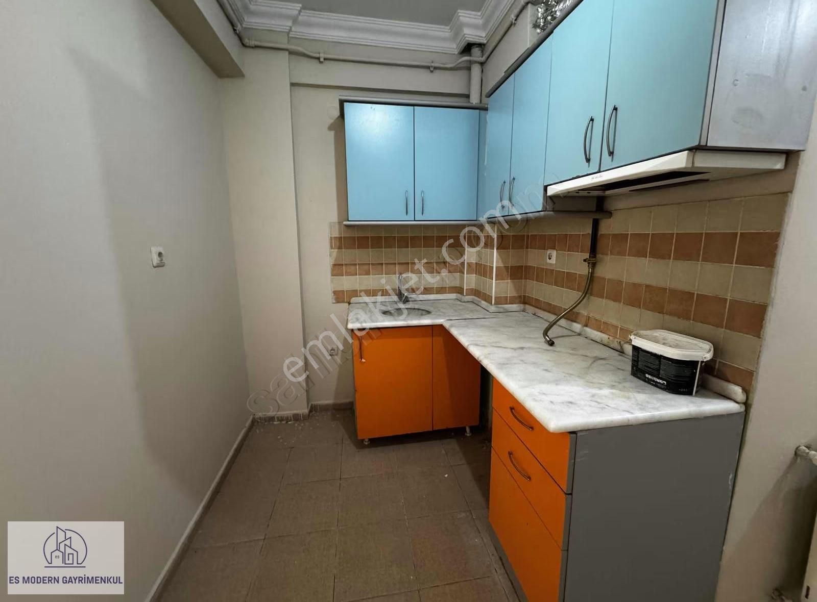 A. Üniversitesi Karşısında Kiralık 1+1 Balkonlu Daire - Görsel 2