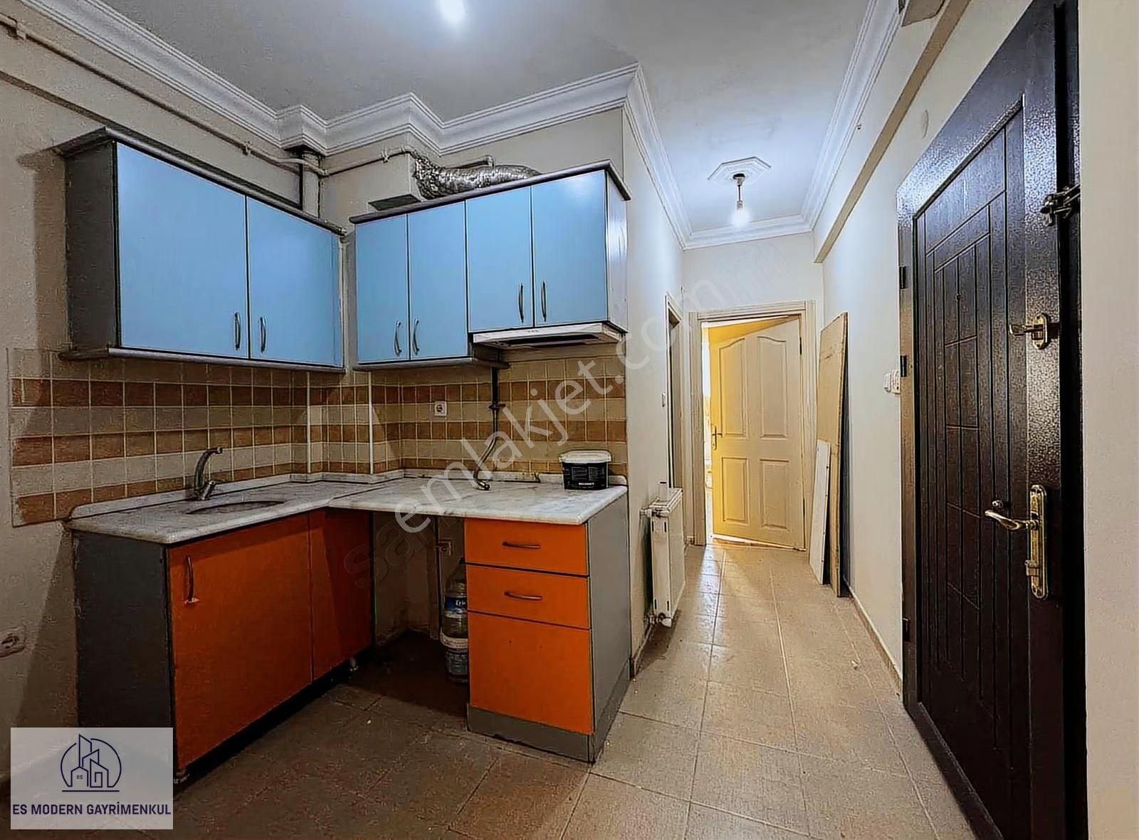 A. Üniversitesi Karşısında Kiralık 1+1 Balkonlu Daire - Görsel 15