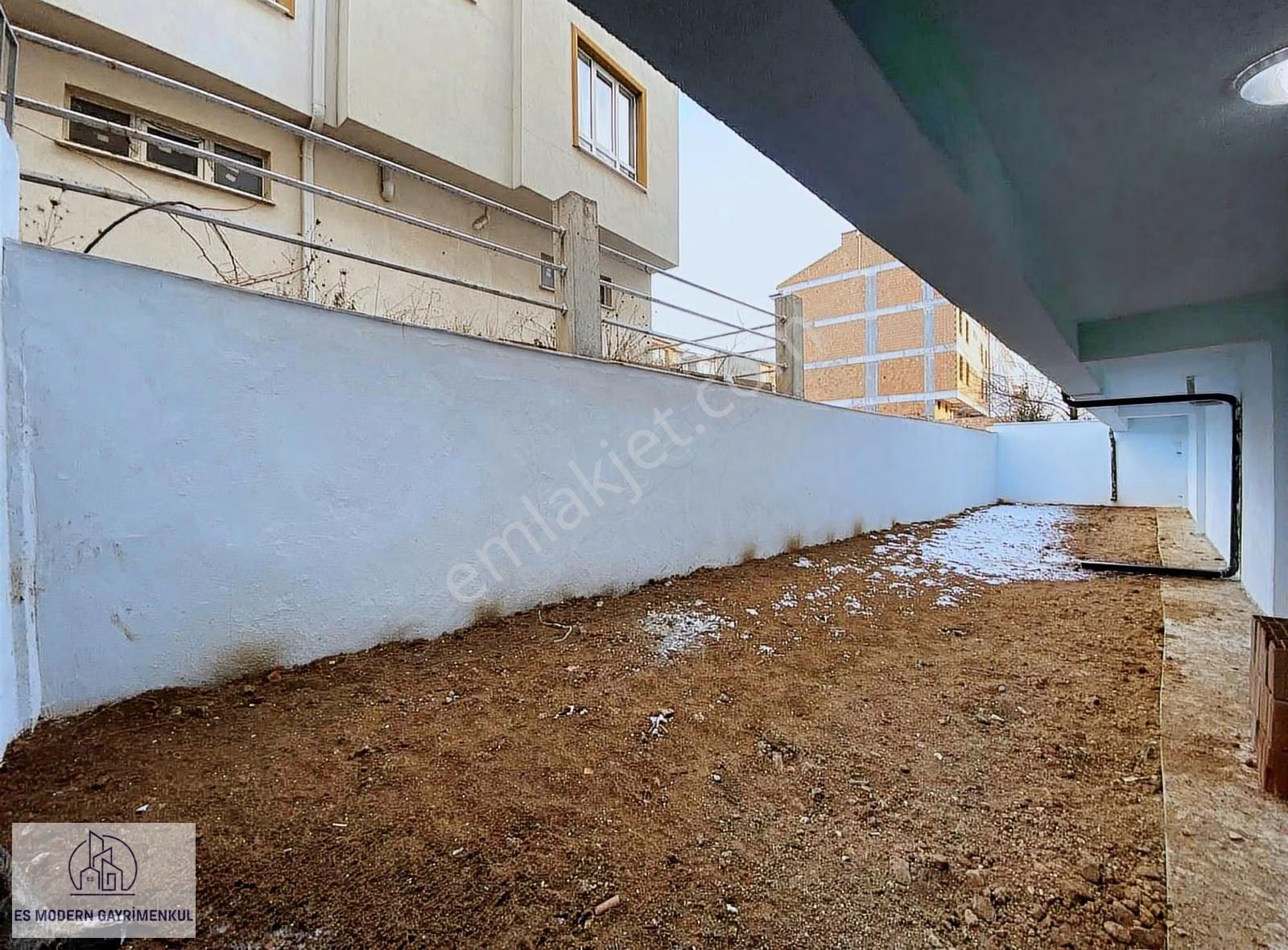 Çamlıca Mah.asansörlü-ultra Lüx Satılık 1+1 Daire - Görsel 3