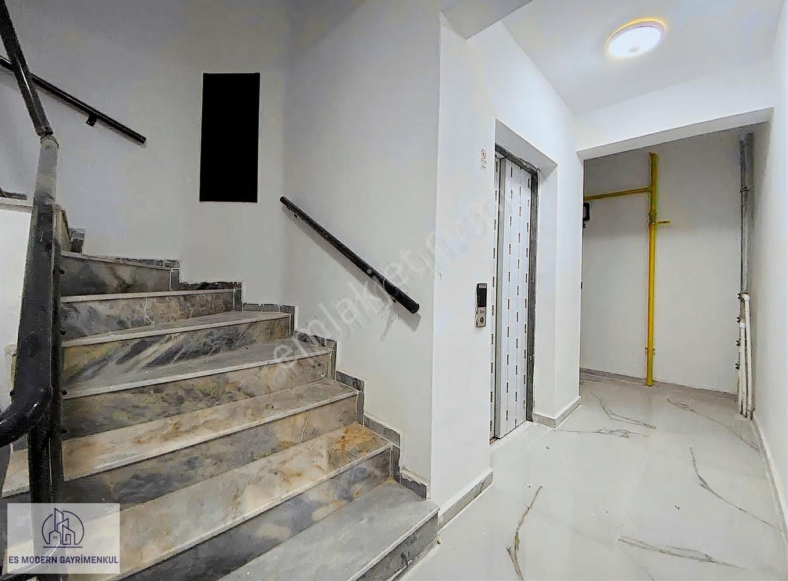 Çamlıca Mah.asansörlü-ultra Lüx Satılık 1+1 Daire - Görsel 5