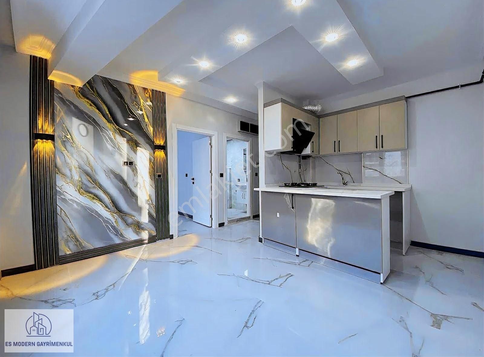 Çamlıca Mah.asansörlü-ultra Lüx Satılık 1+1 Daire