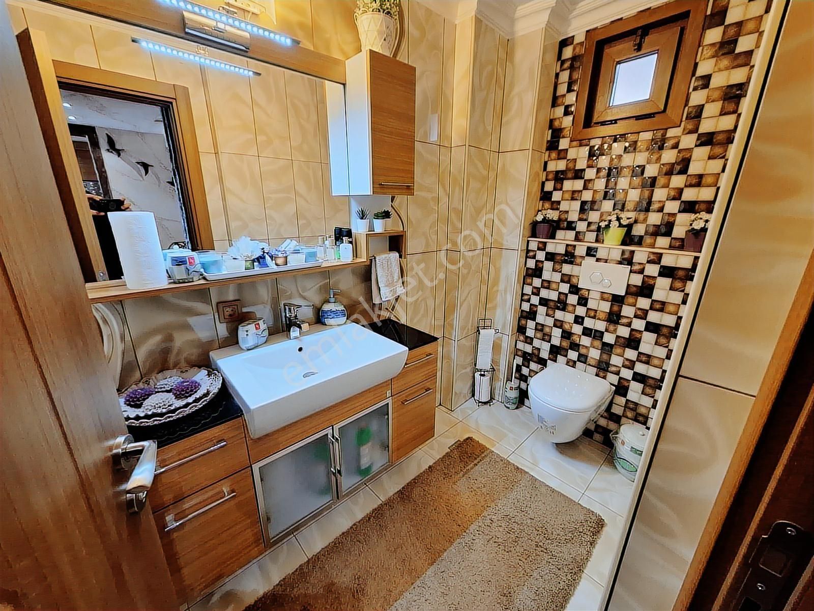 Çamlık Villa Bölgesinde İçi Zevkle Tasarlanmış Satılık 6+2 Villa - Görsel 15