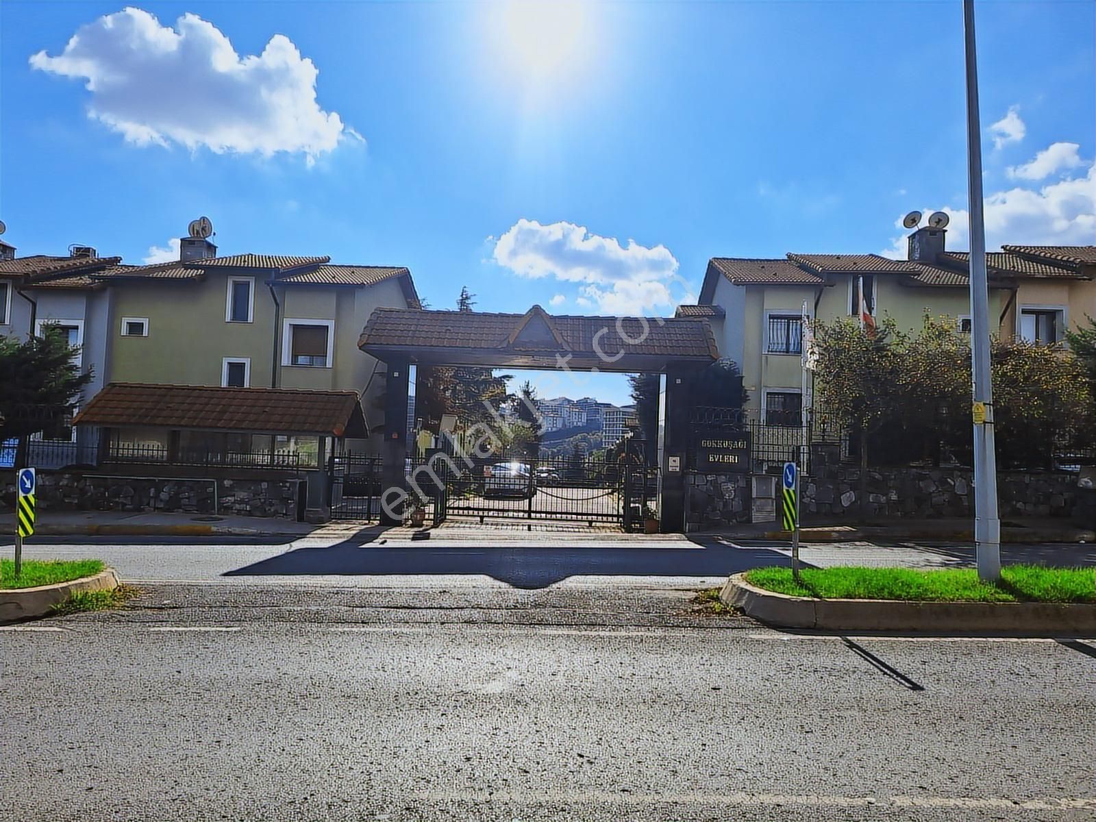 Çamlık Villa Bölgesinde İçi Zevkle Tasarlanmış Satılık 6+2 Villa - Görsel 11