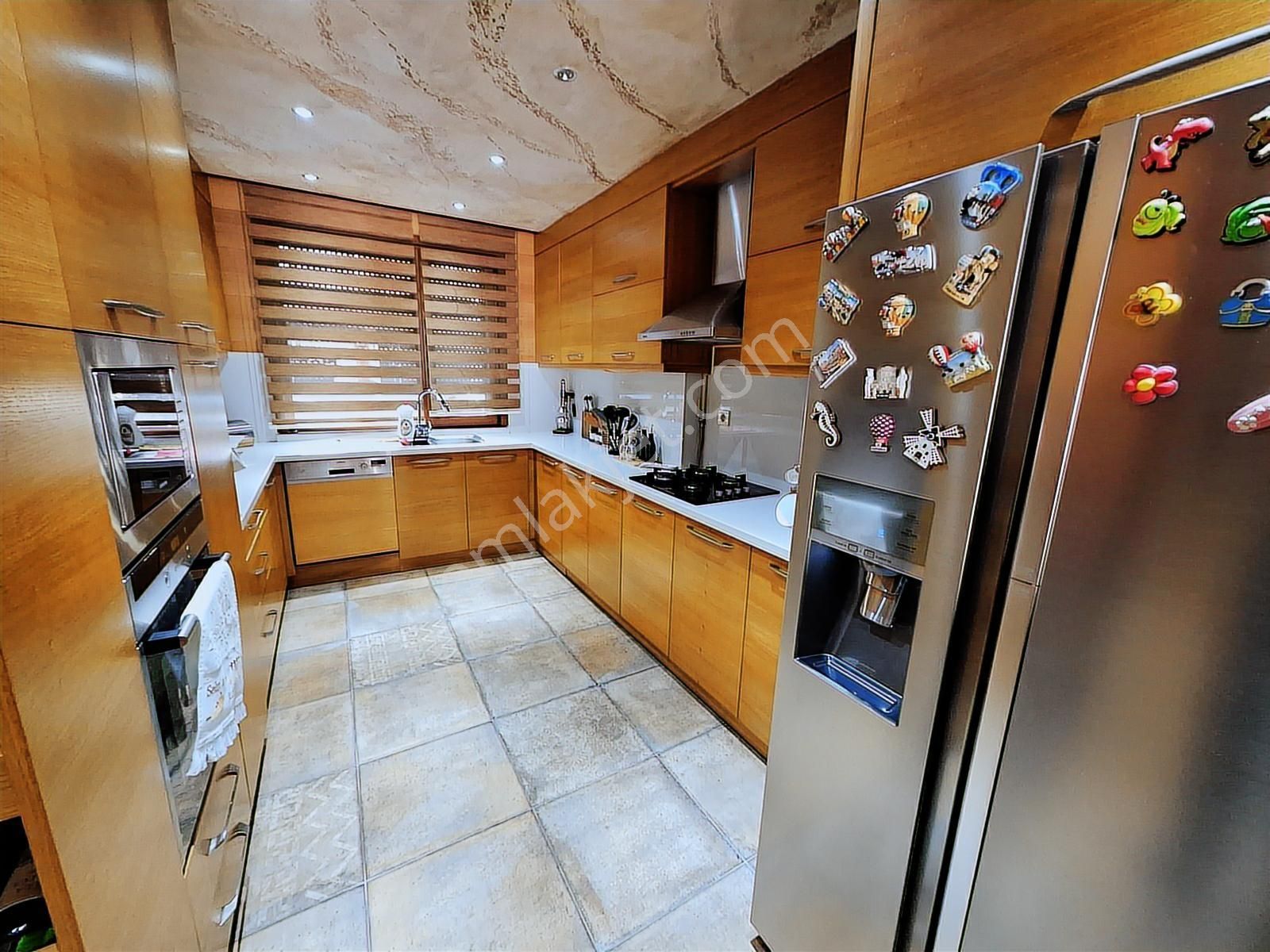 Çamlık Villa Bölgesinde İçi Zevkle Tasarlanmış Satılık 6+2 Villa - Görsel 24