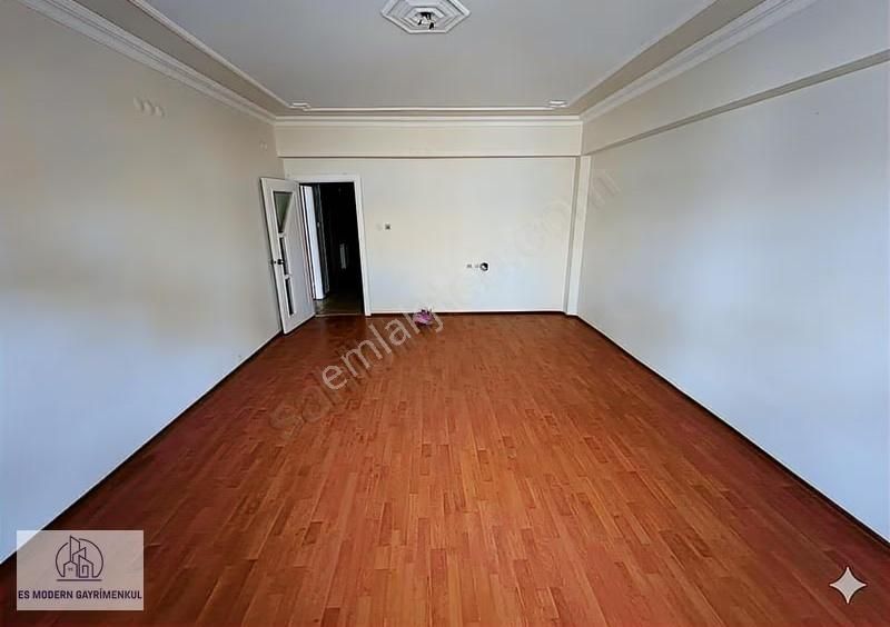 !! Fırsat !! Espark Yakını - Kiralık 3+1 Balkonlu Arakat Daire - Görsel 8