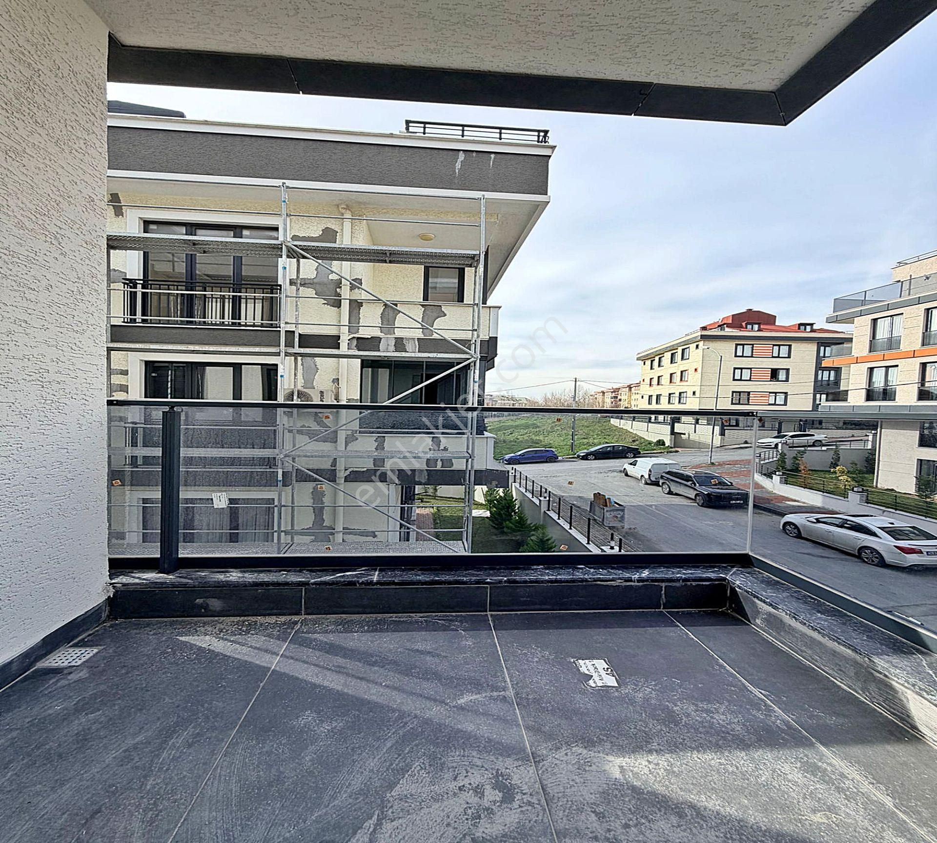 Beylikdüzü Marina'ya Yakın Arakat 3+1 Ebeveyn Banyo Çift Balkon Geniş M2 Satılık !!! - Görsel 10