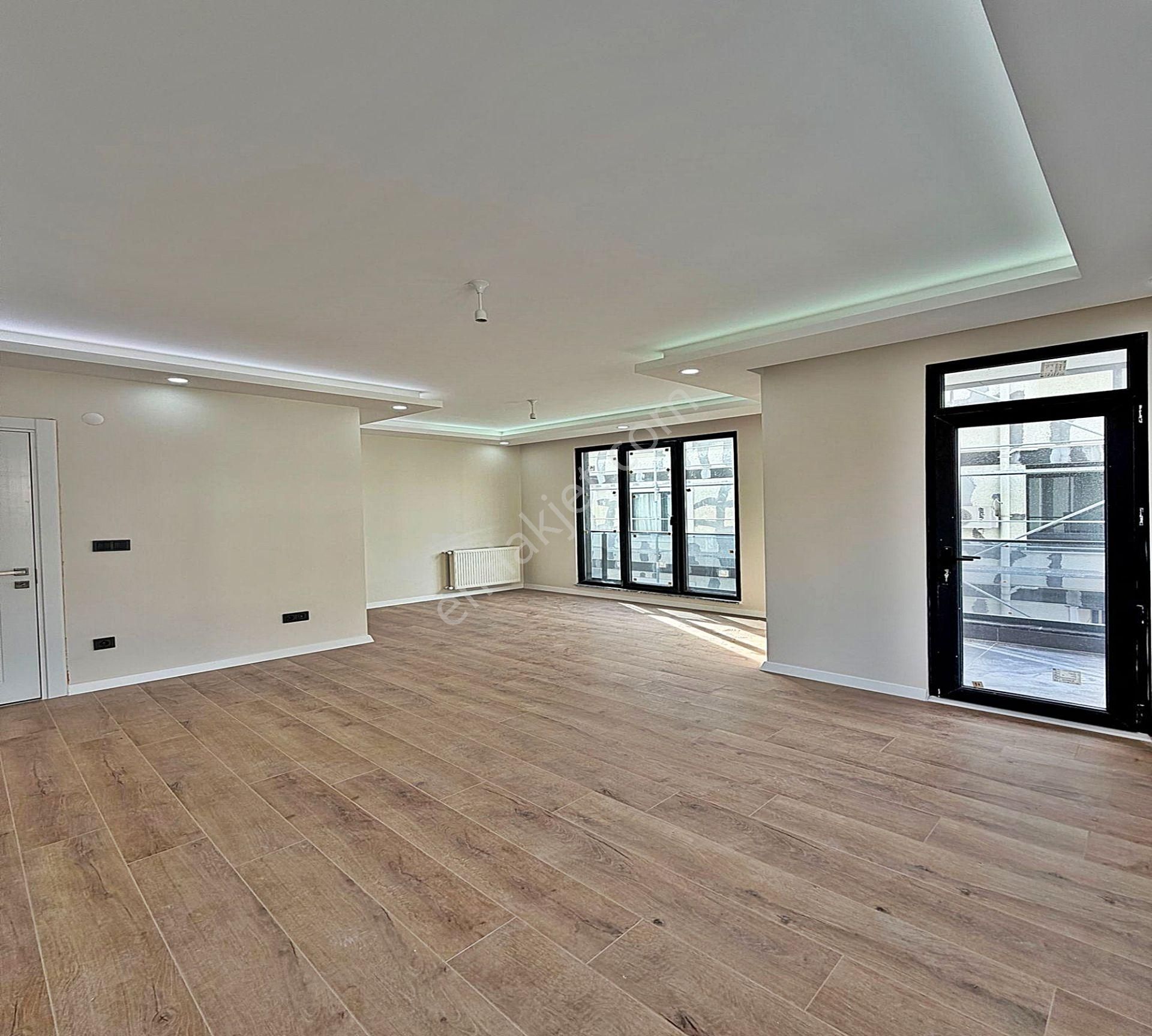 Beylikdüzü Marina'ya Yakın Arakat 3+1 Ebeveyn Banyo Çift Balkon Geniş M2 Satılık !!! - Görsel 11