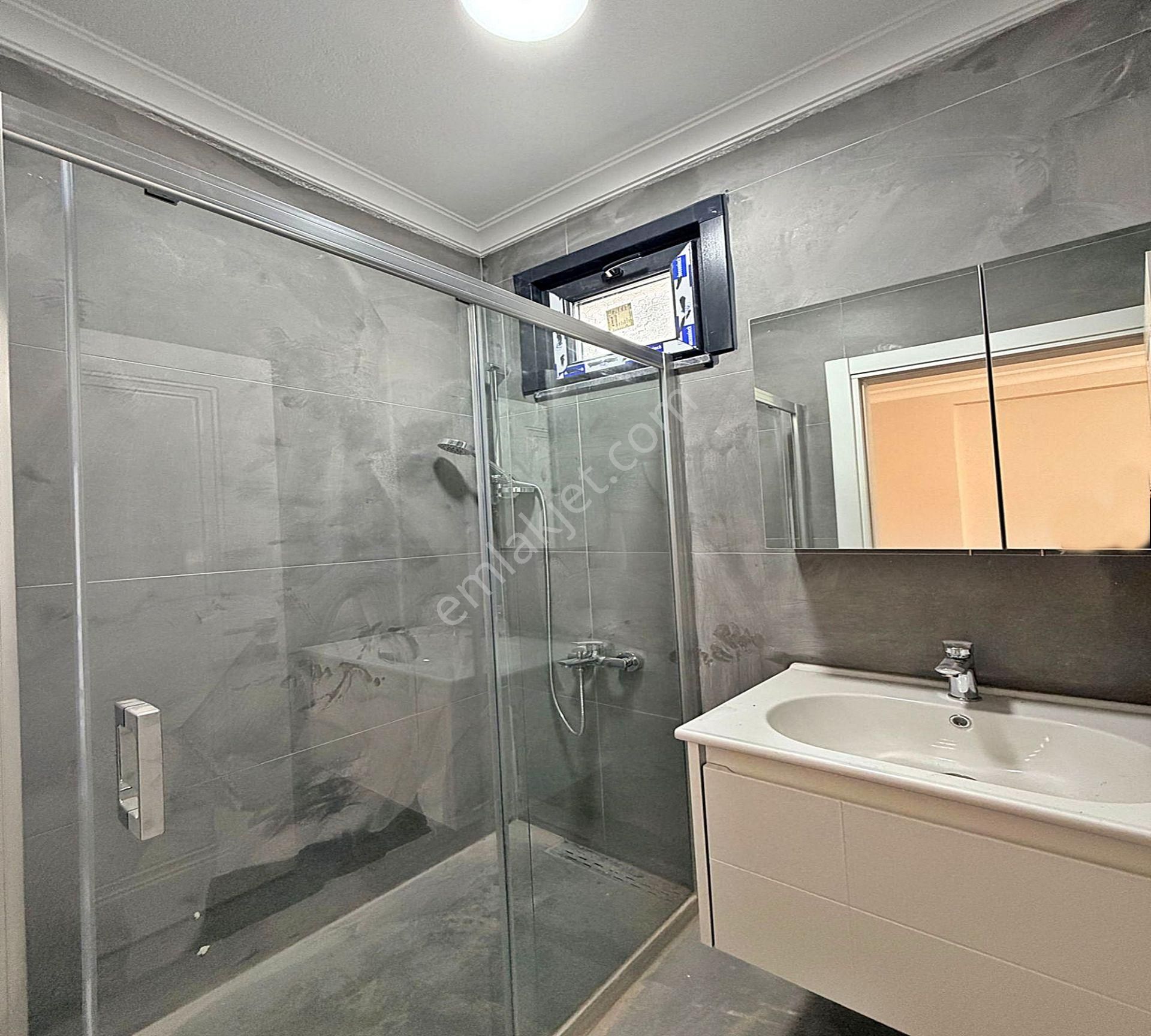 Beylikdüzü Marina'ya Yakın Arakat 3+1 Ebeveyn Banyo Çift Balkon Geniş M2 Satılık !!! - Görsel 18