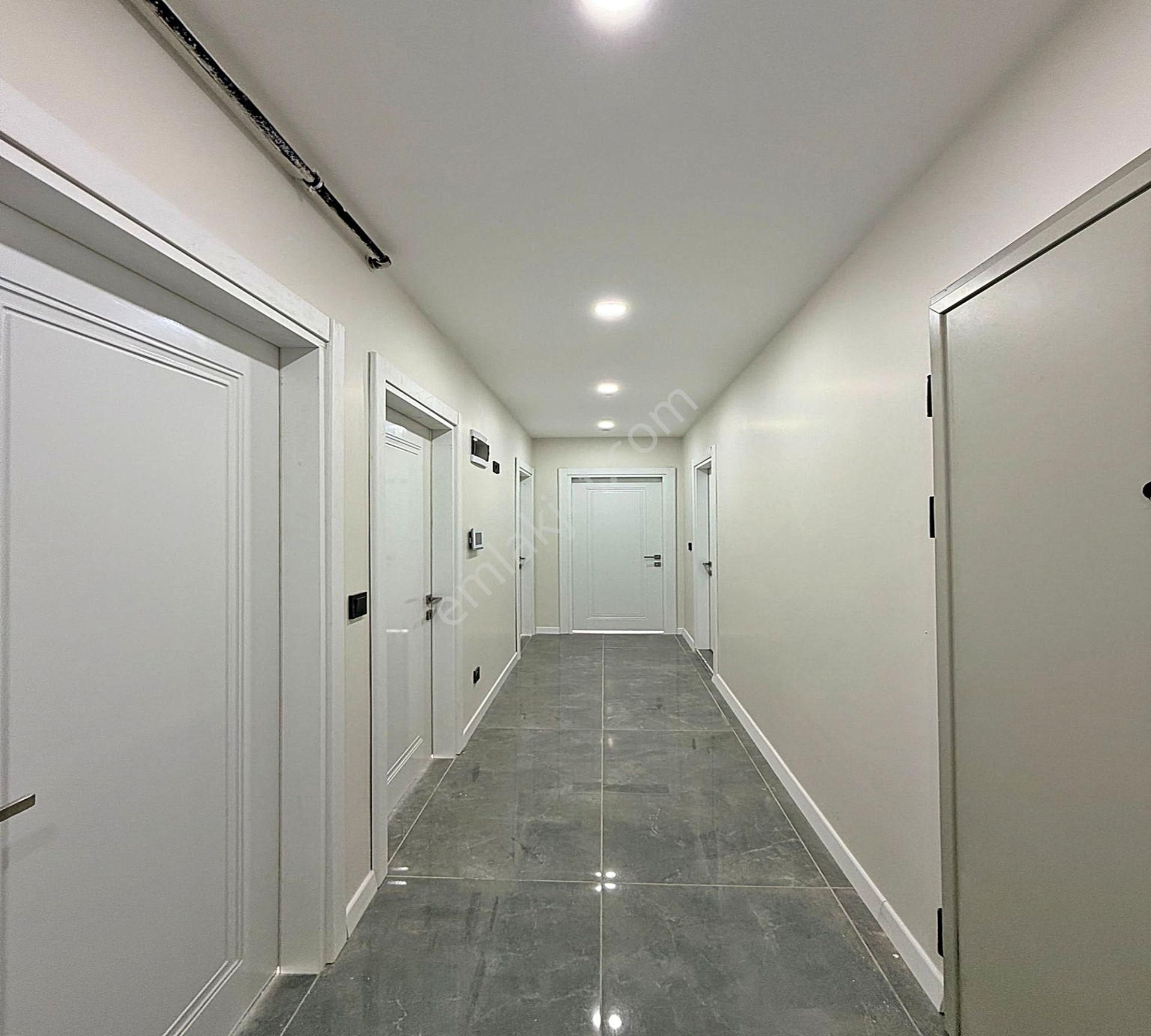 Beylikdüzü Marina'ya Yakın Arakat 3+1 Ebeveyn Banyo Çift Balkon Geniş M2 Satılık !!! - Görsel 21