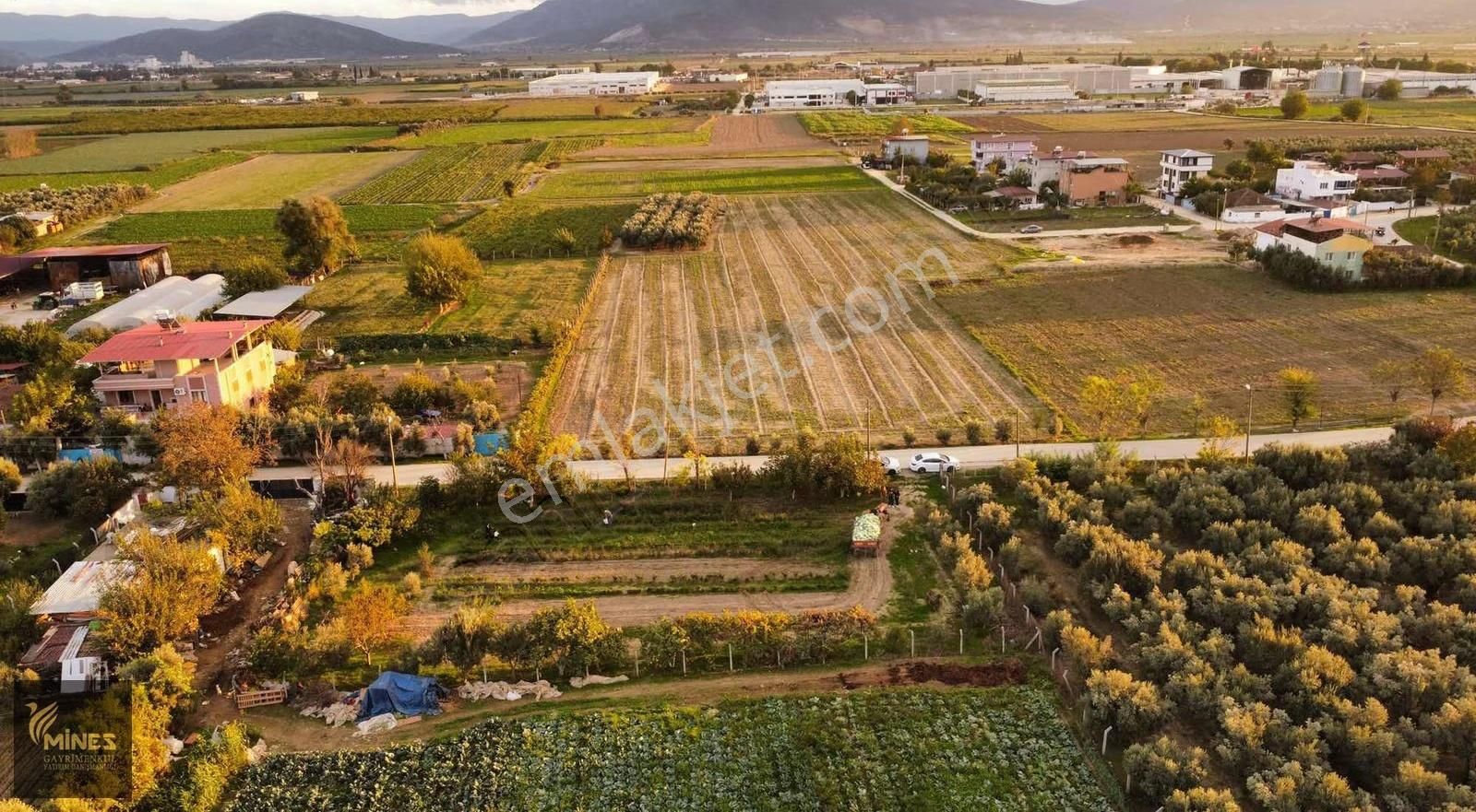 Torbalı Çaybaşı'nda Yola Cepheli Satılık Tarla - Görsel 20