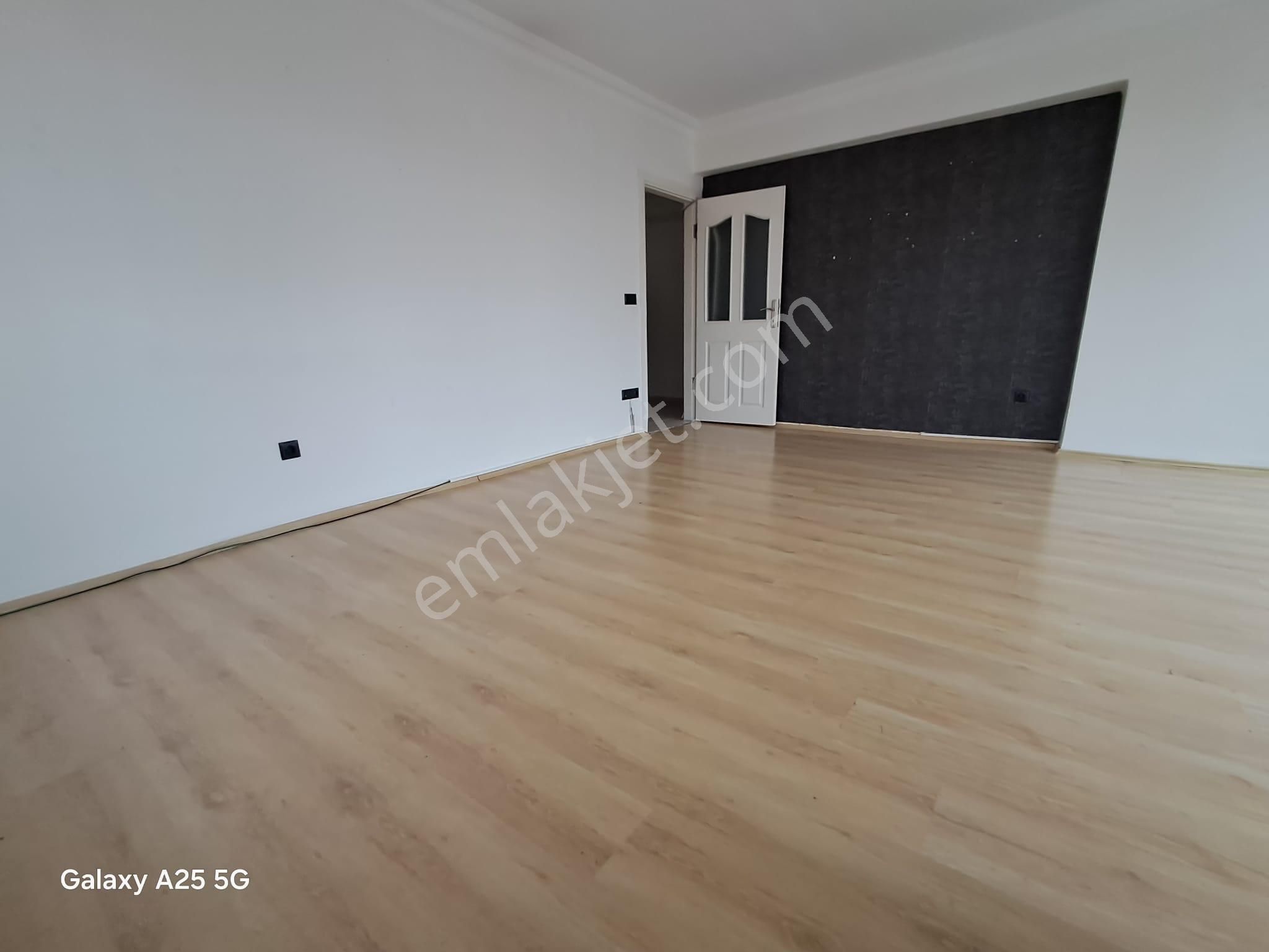 Oryaştan Ataşehir K.bakkalköy Gönül Sitesinde 115m2 3+1 Arakat - Görsel 4