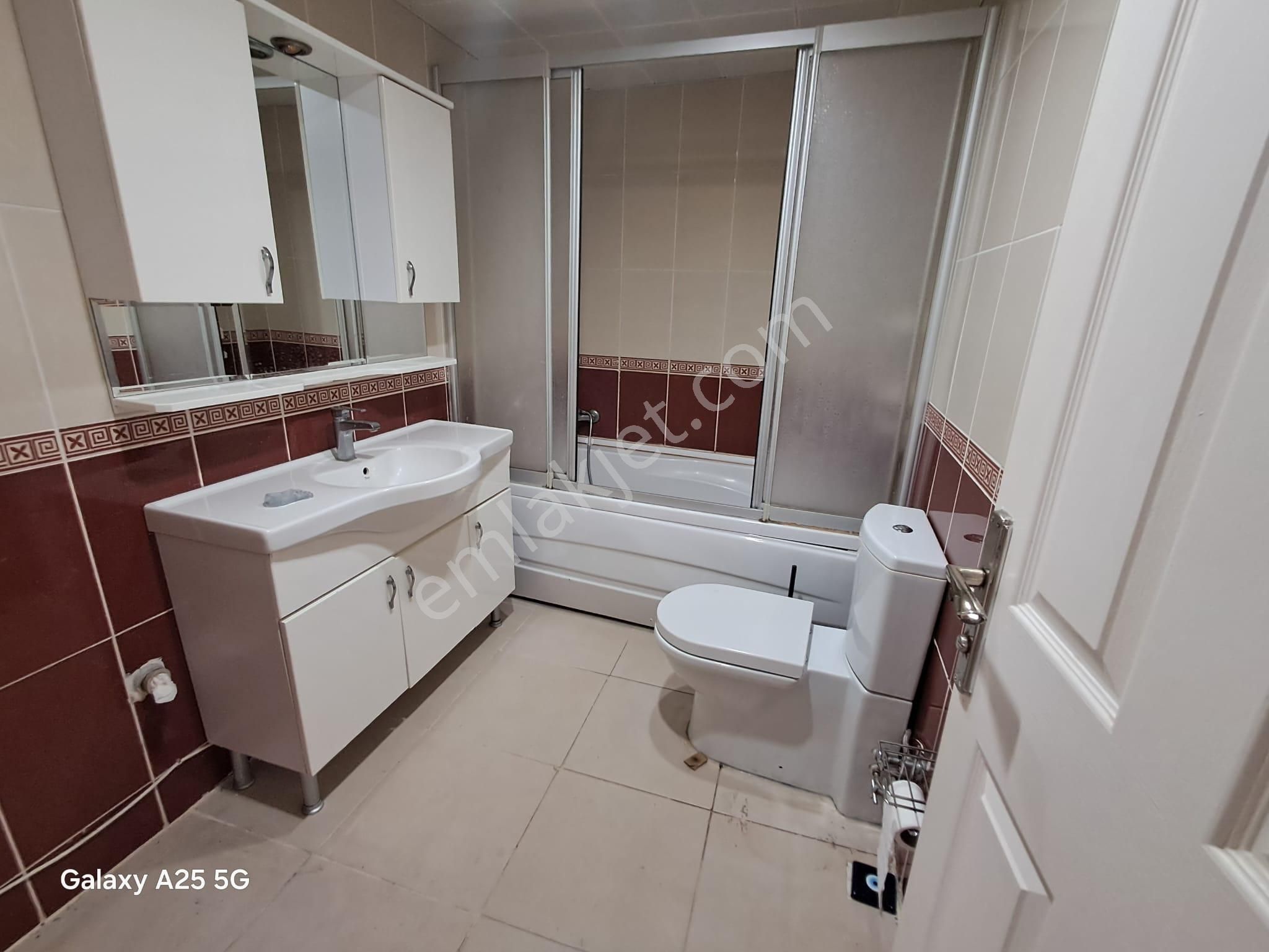 Oryaştan Ataşehir K.bakkalköy Gönül Sitesinde 115m2 3+1 Arakat - Görsel 18