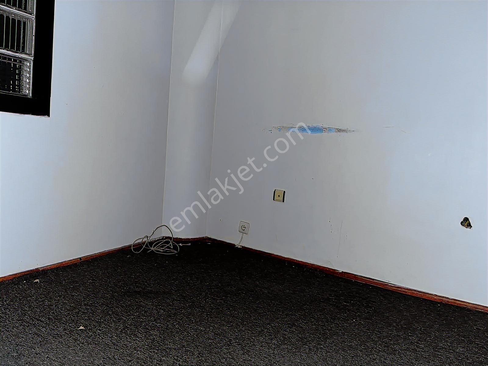 Esenyurt Meydanda Kiralık Kurumsal Ofis Daire - Görsel 15