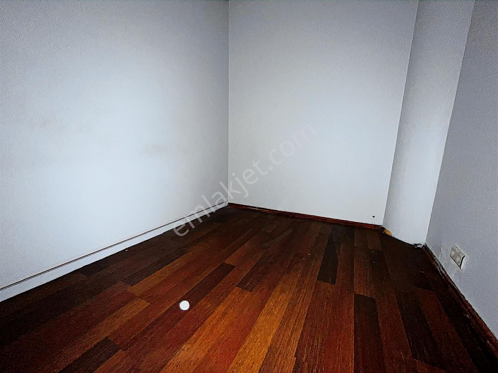 Esenyurt Meydanda Kiralık Kurumsal Ofis Daire - Görsel 12